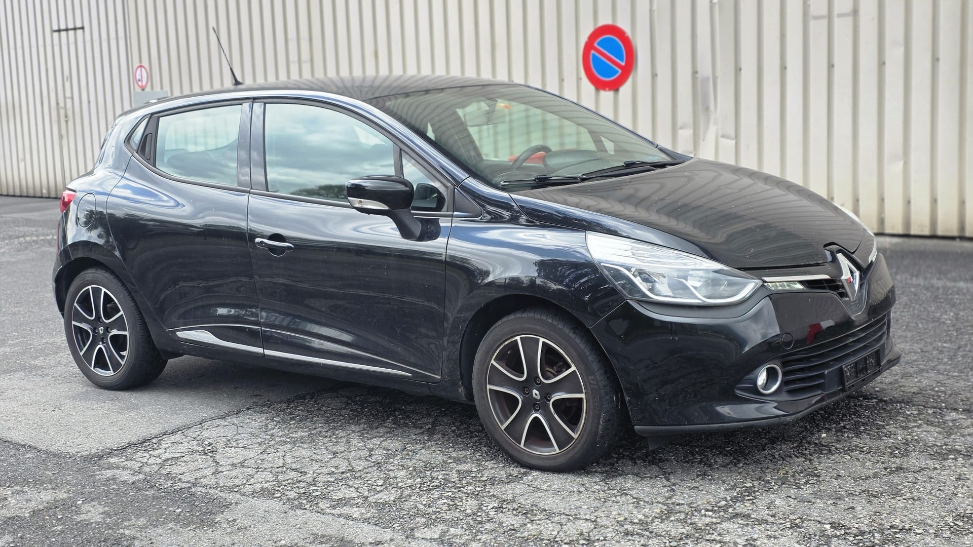 RENAULT Clio 1.5 dCi Dynamique-image-1