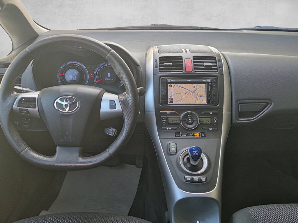 TOYOTA Auris 1.8 HSD Linea Sol-image-5