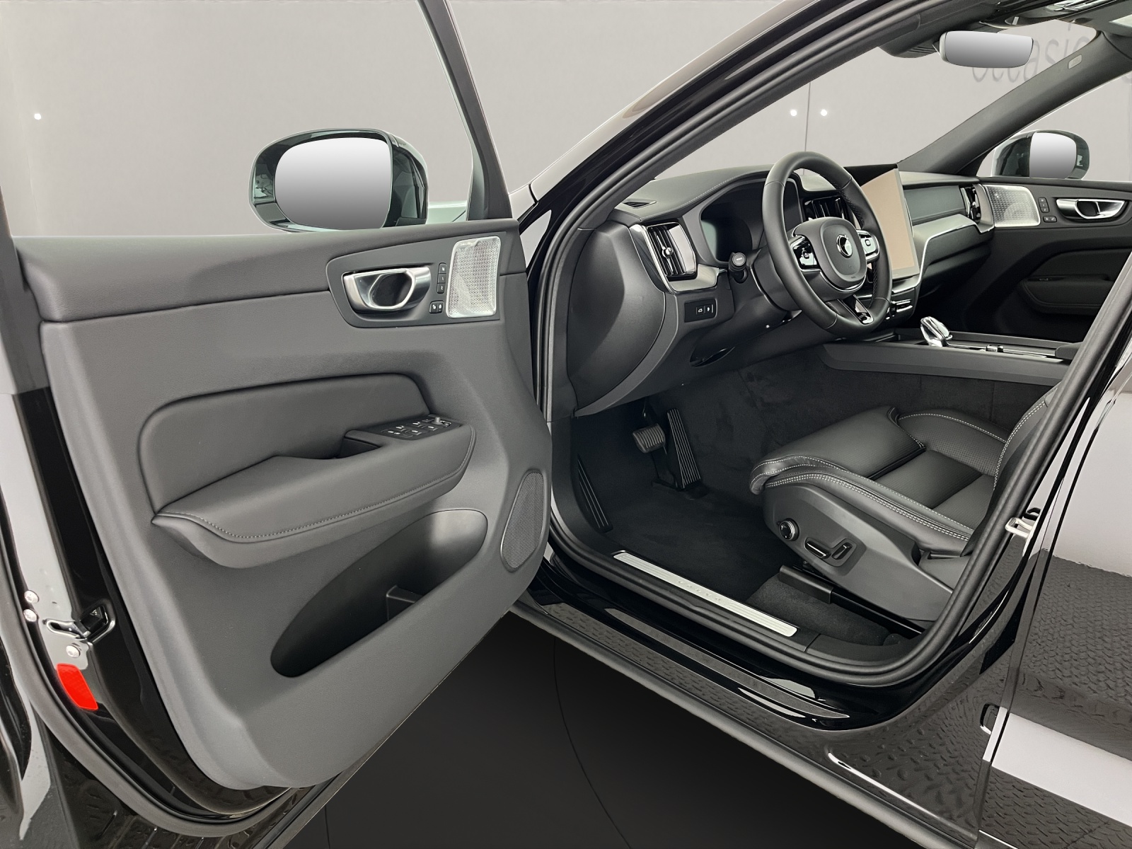 VOLVO XC60 2.0 T8 TE Black Edition eAWD-image-7