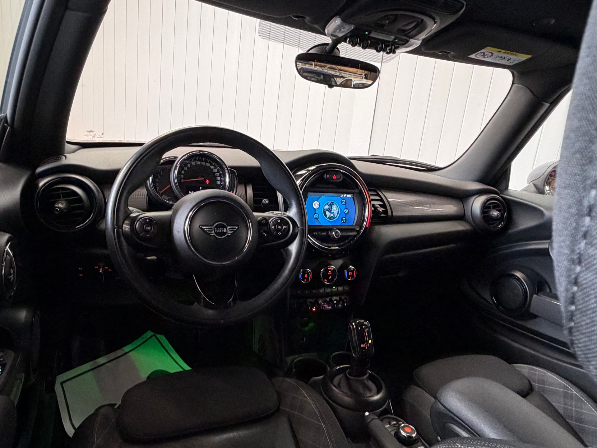 MINI Cooper Steptronic DKG-image-10