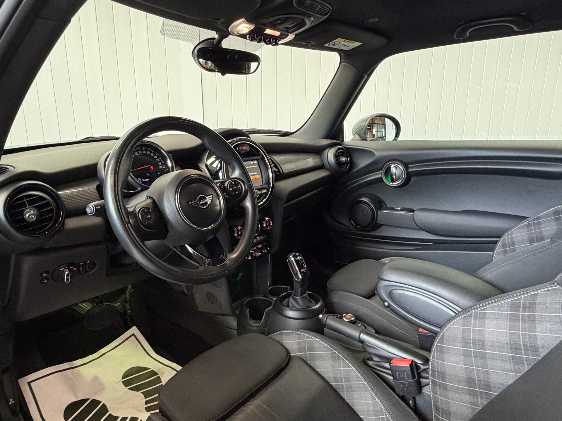 MINI Cooper Steptronic DKG-image-9