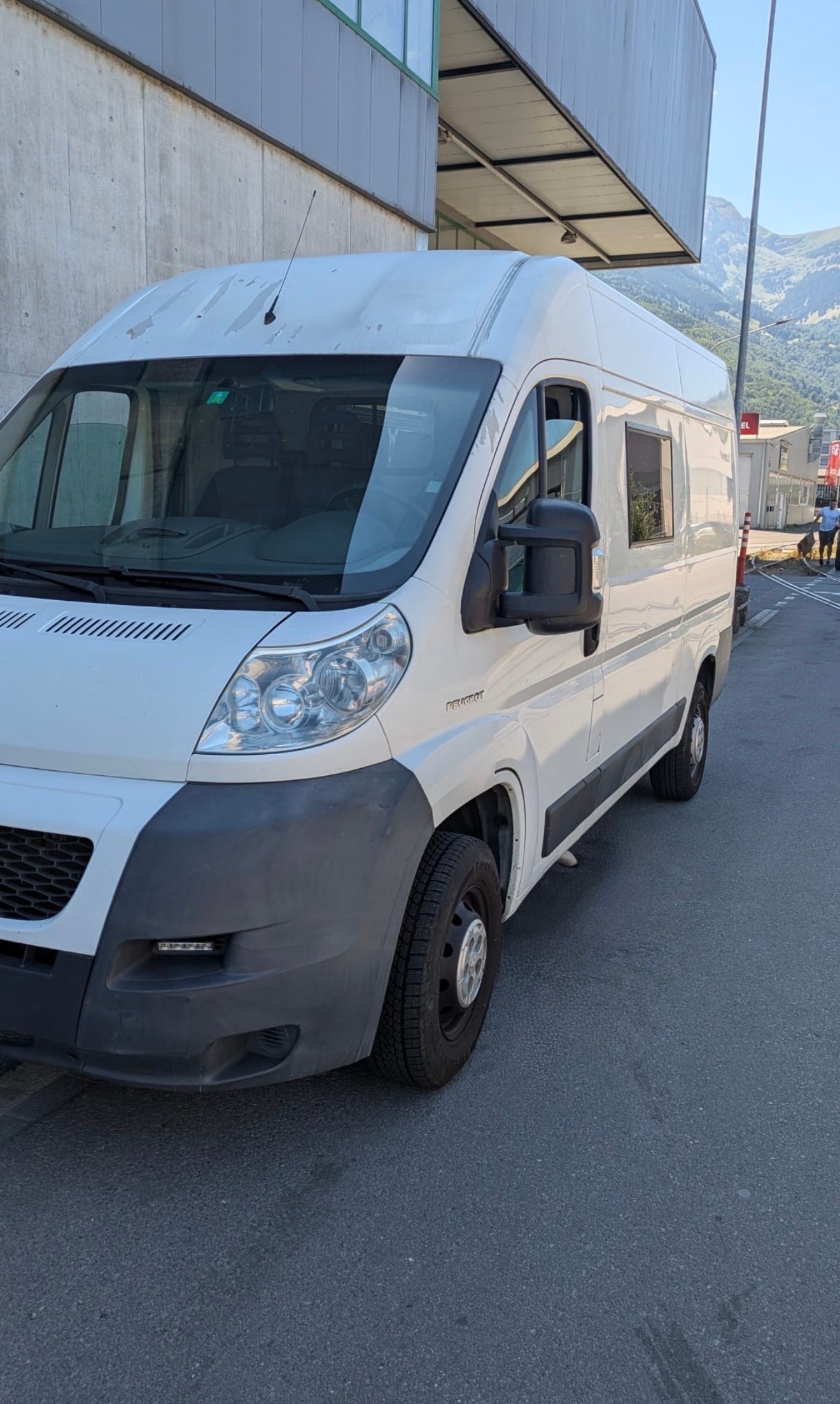 PEUGEOT Boxer L2H2 2.2 HDi 120 PS-image-1