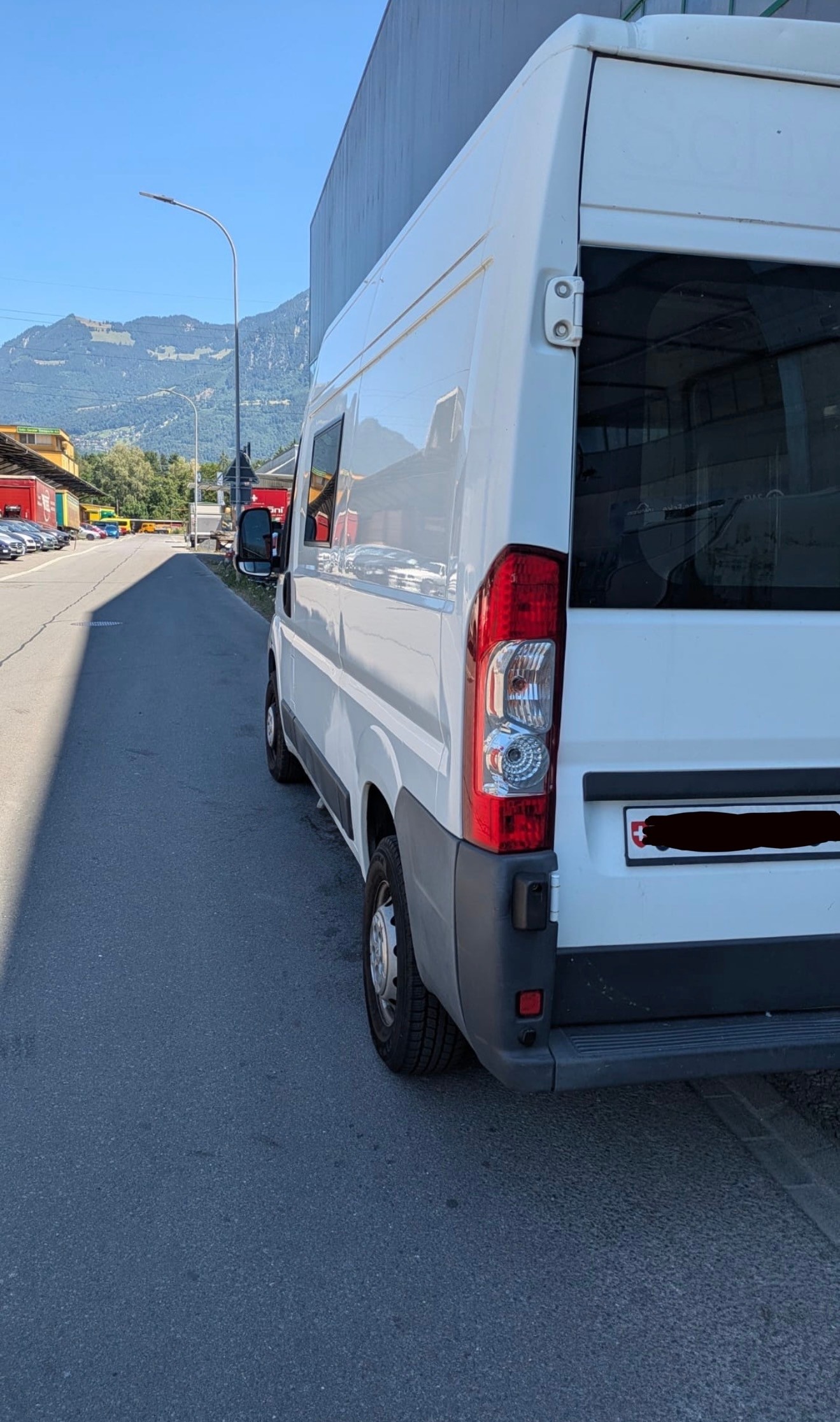 PEUGEOT Boxer L2H2 2.2 HDi 120 PS-image-2