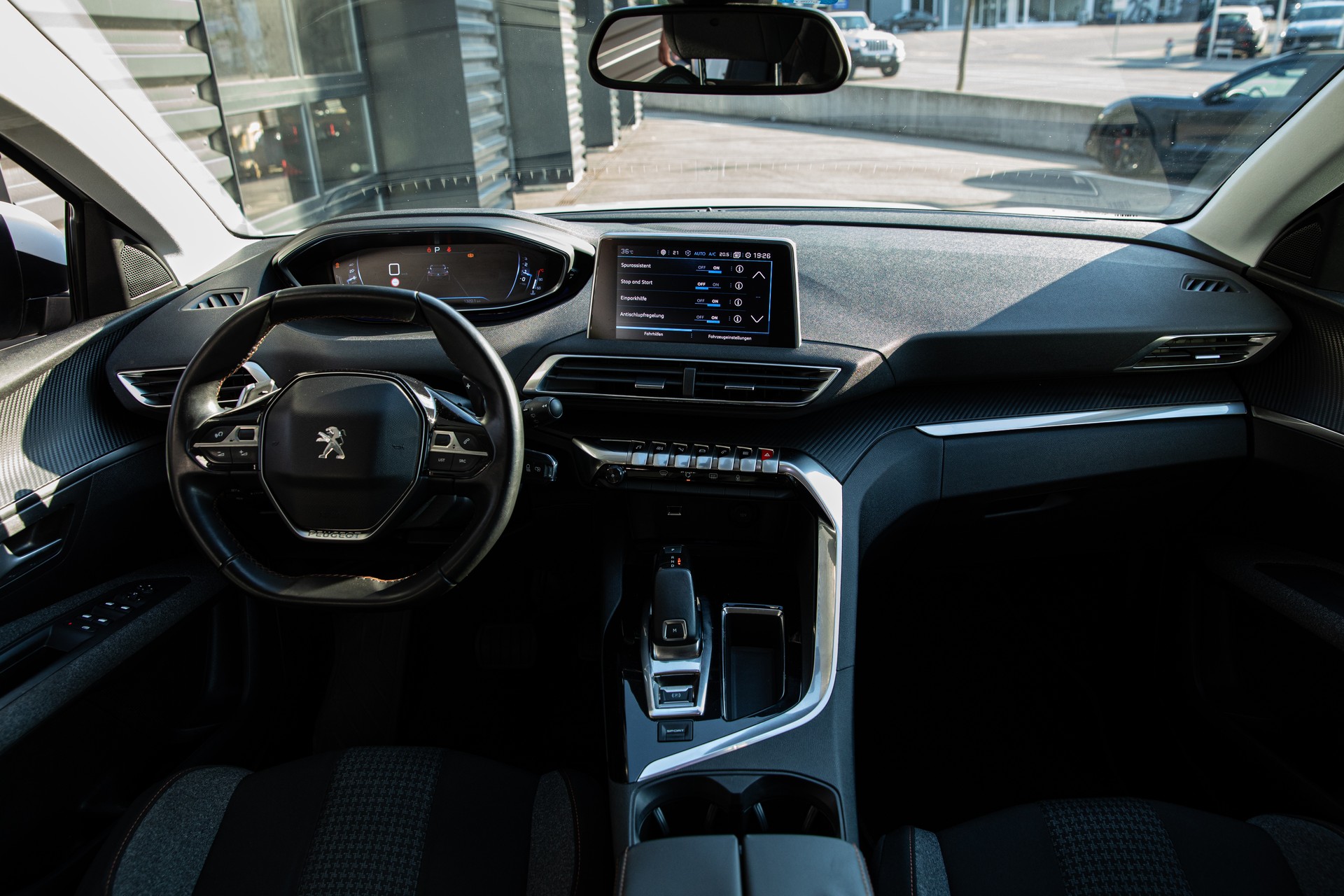PEUGEOT 3008 1.6 BlueHDi Allure EAT-image-7
