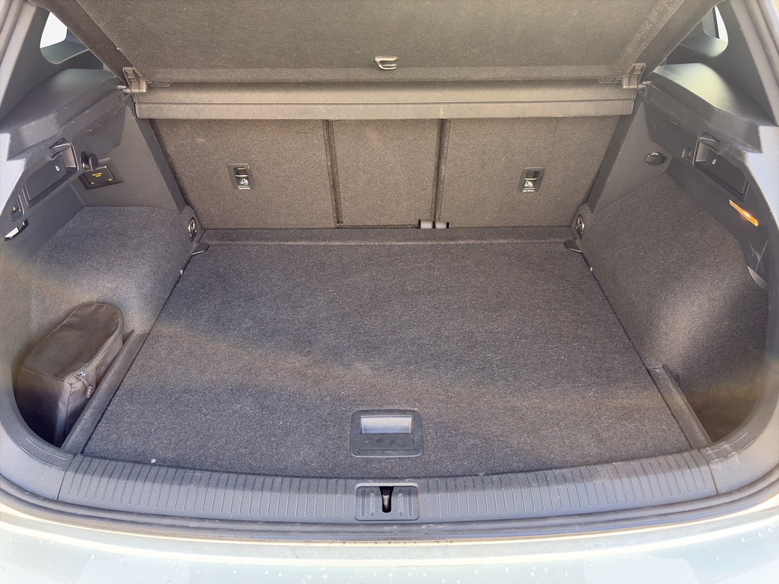 VW Tiguan 2.0TSI R 4Motion DSG-image-12