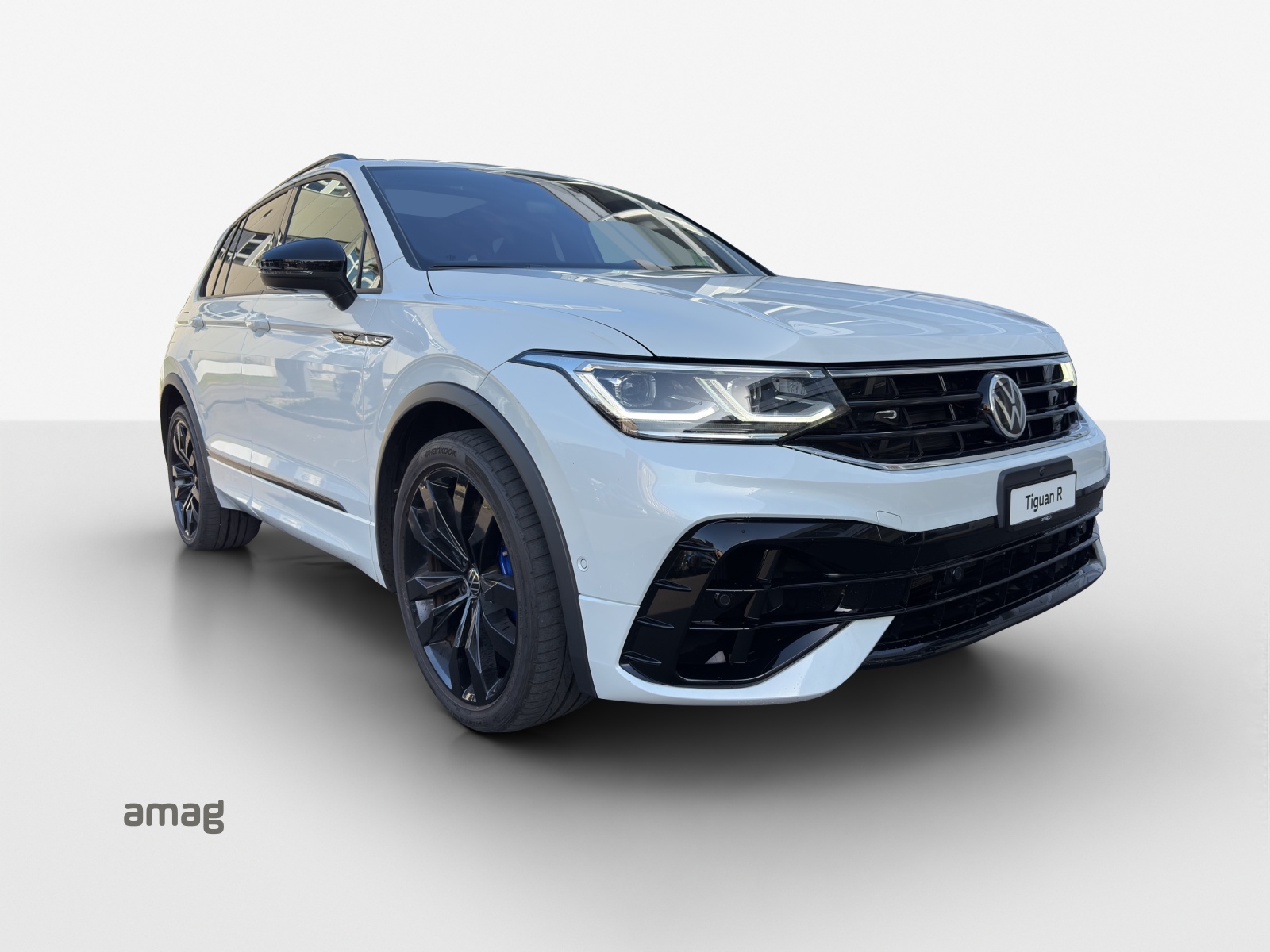 VW Tiguan 2.0TSI R 4Motion DSG-image-5
