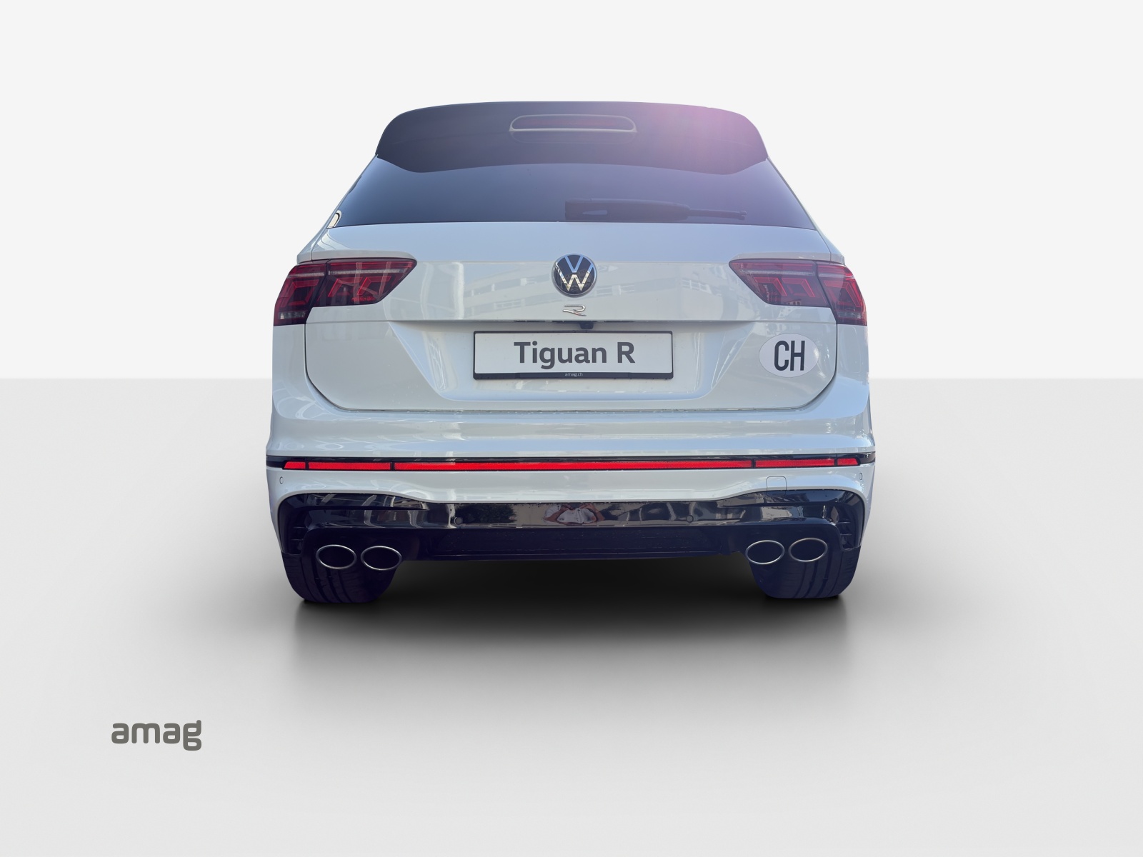VW Tiguan 2.0TSI R 4Motion DSG-showroom-element-3