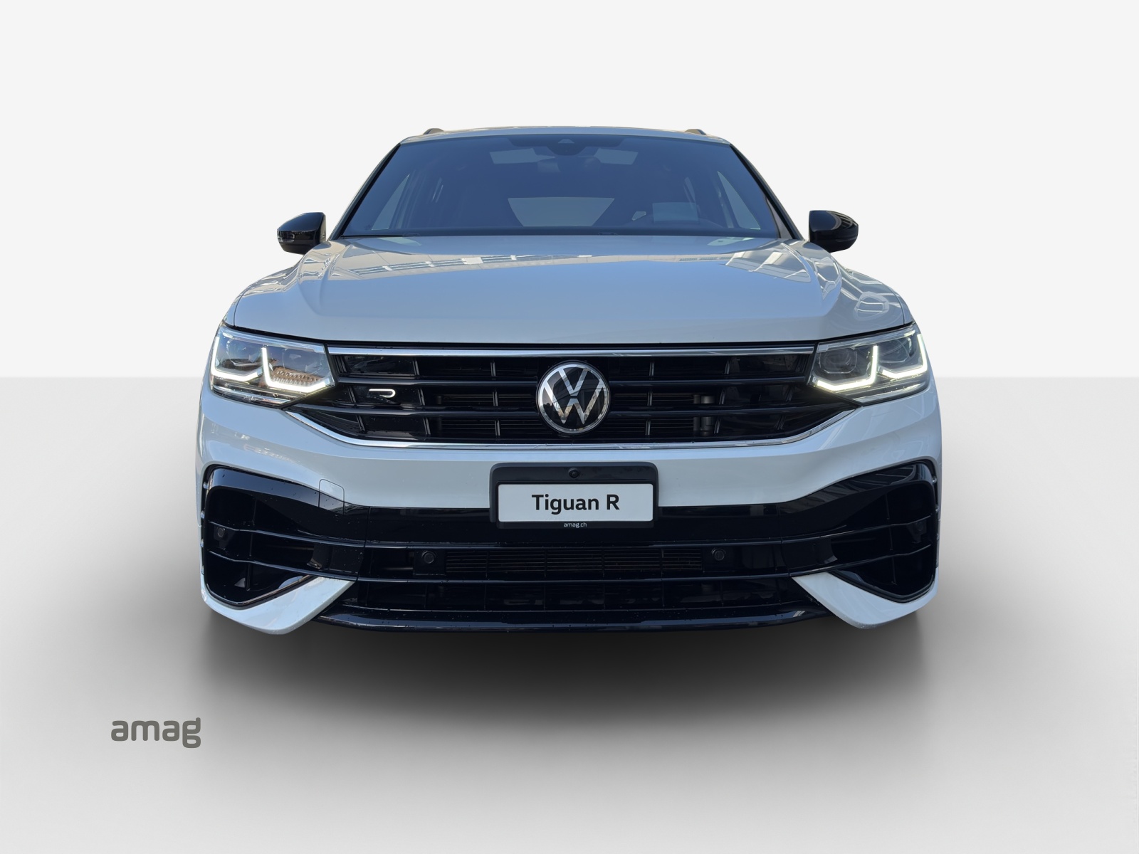 VW Tiguan 2.0TSI R 4Motion DSG-image-6