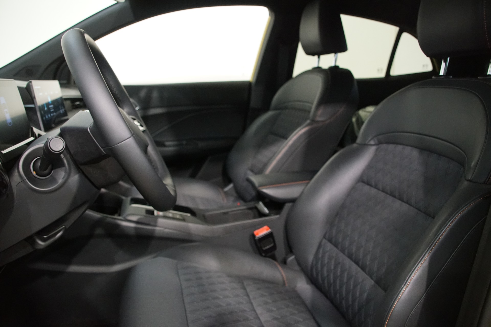 MG 3 1.5 Hybrid Luxury Aut. *swiss Edition*-image-12