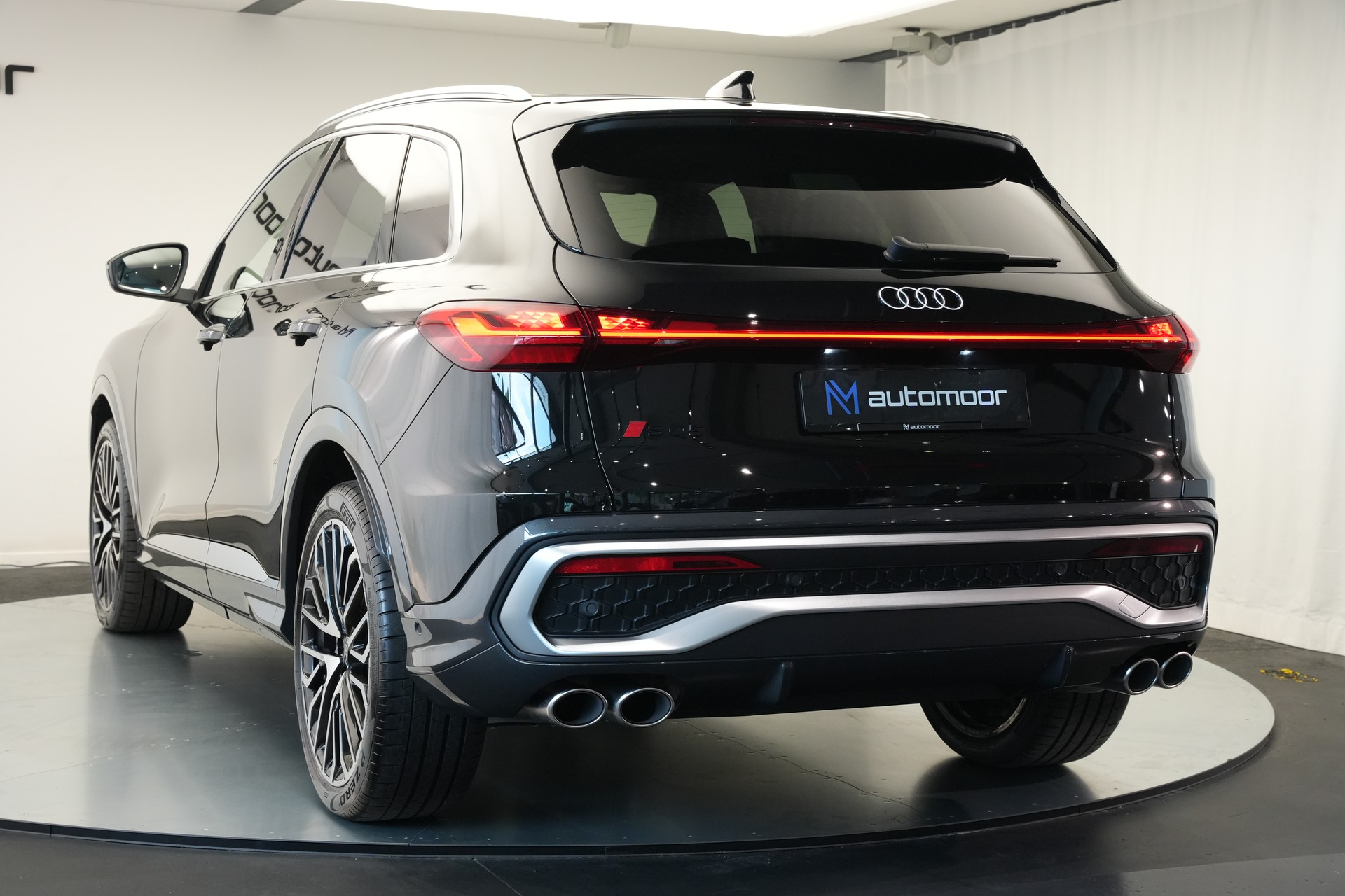 AUDI SQ5 TFSI quattro S-tronic *Luftfederung* *Panorama* *Leder* *HuD*-image-41