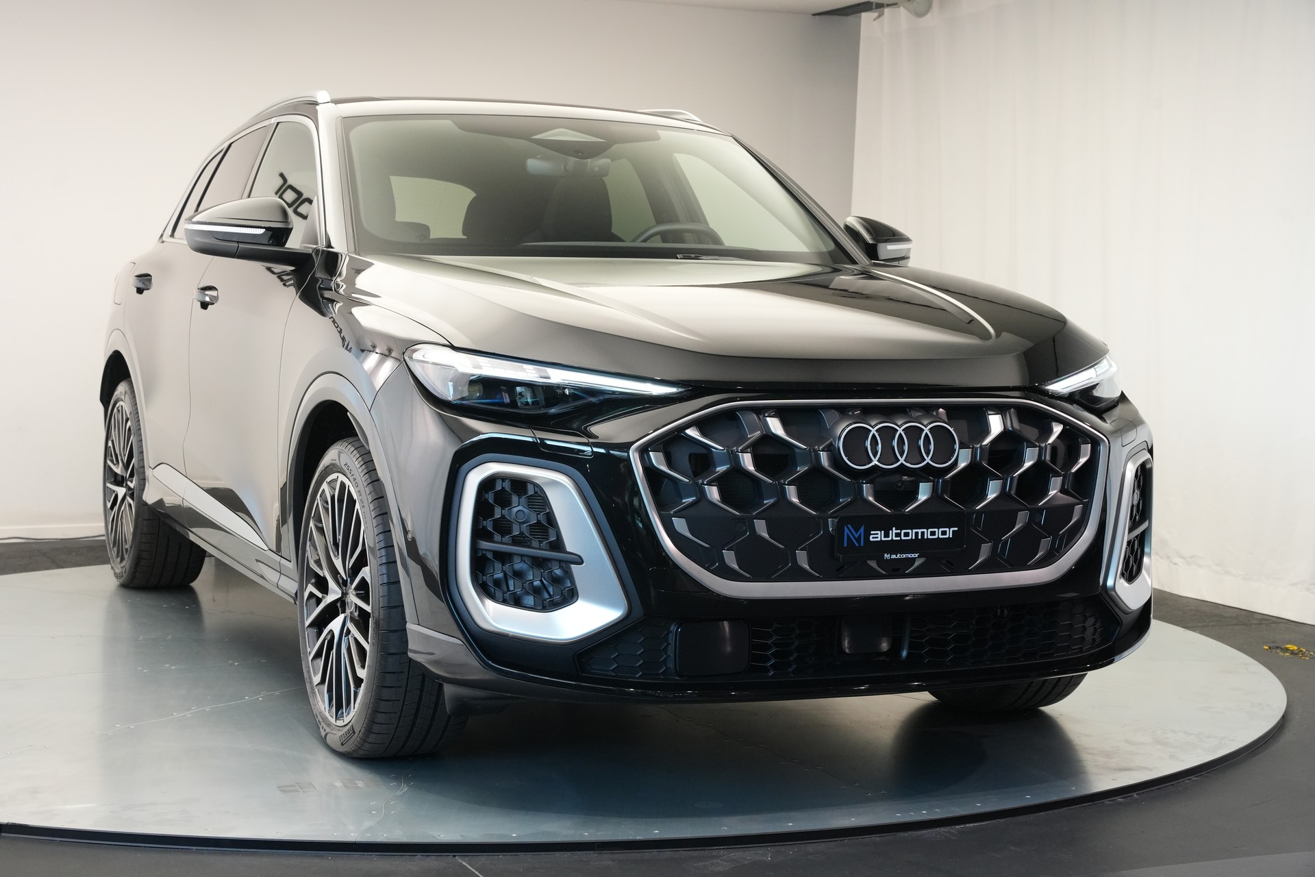AUDI SQ5 TFSI quattro S-tronic *Luftfederung* *Panorama* *Leder* *HuD*-image-46