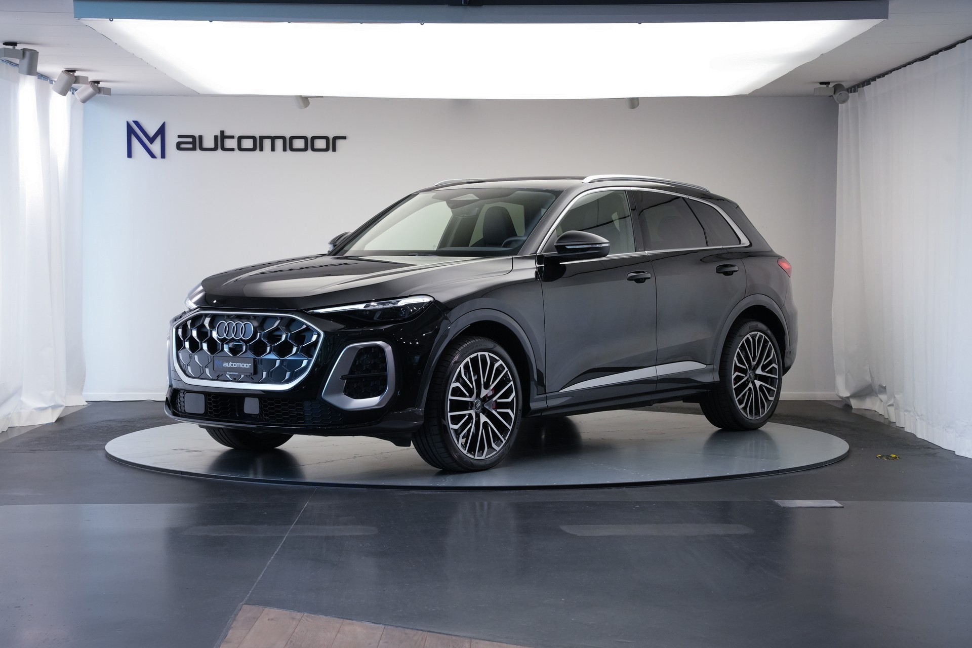 AUDI SQ5 TFSI quattro S-tronic *Luftfederung* *Panorama* *Leder* *HuD*