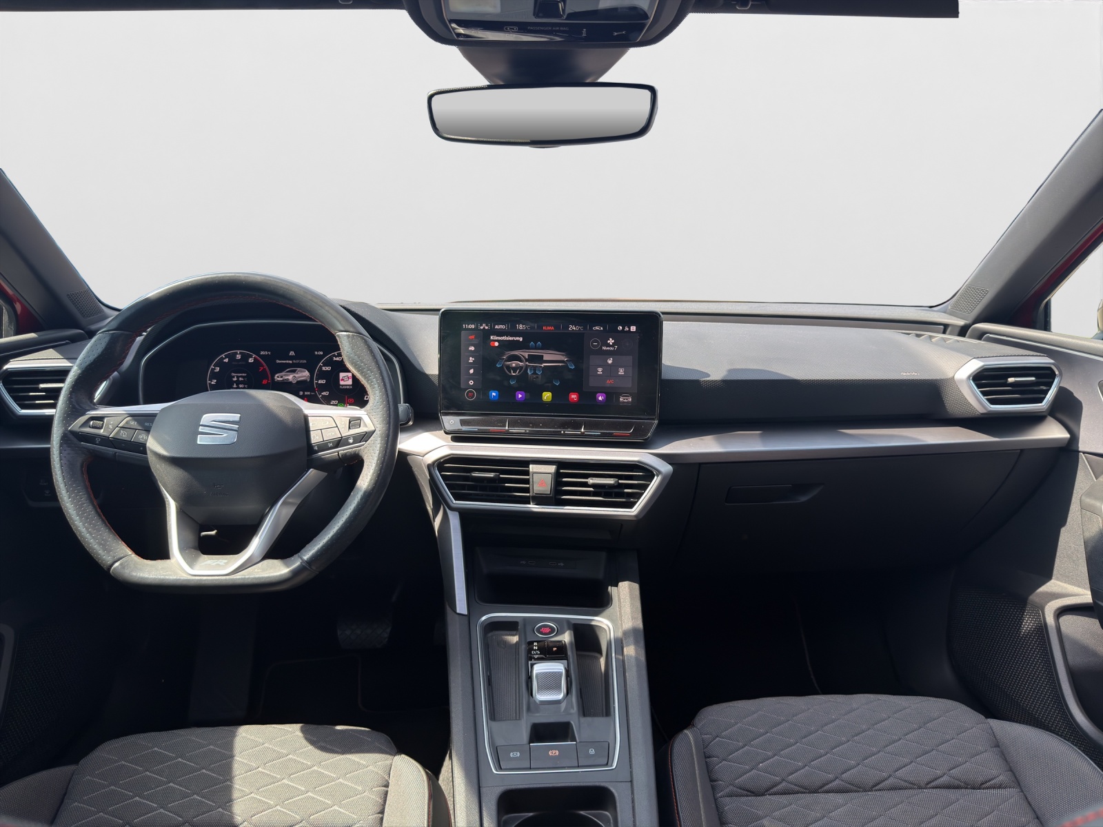 SEAT Leon 1.5 eTSI mHEV DSG FR-image-11