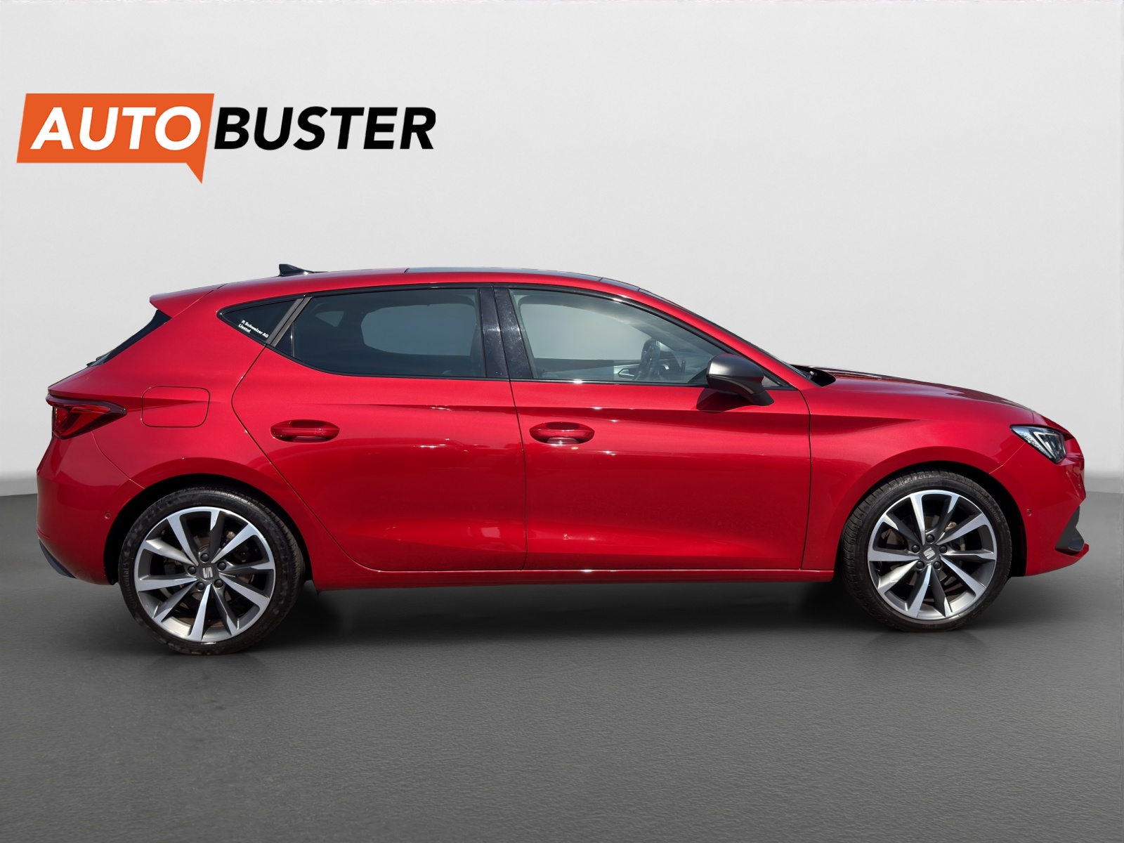 SEAT Leon 1.5 eTSI mHEV DSG FR-image-5