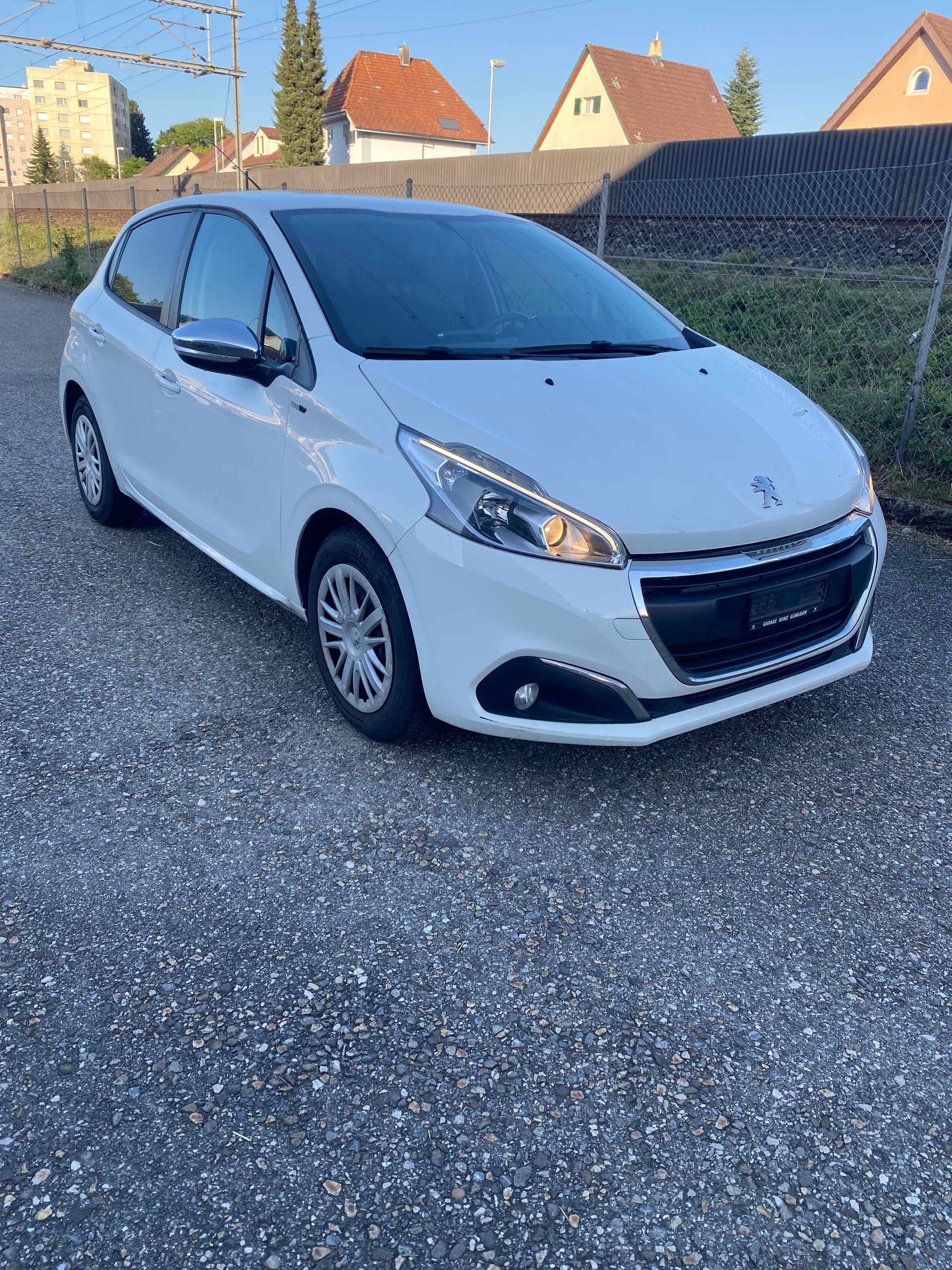PEUGEOT 208 1.2 PureTech Style
