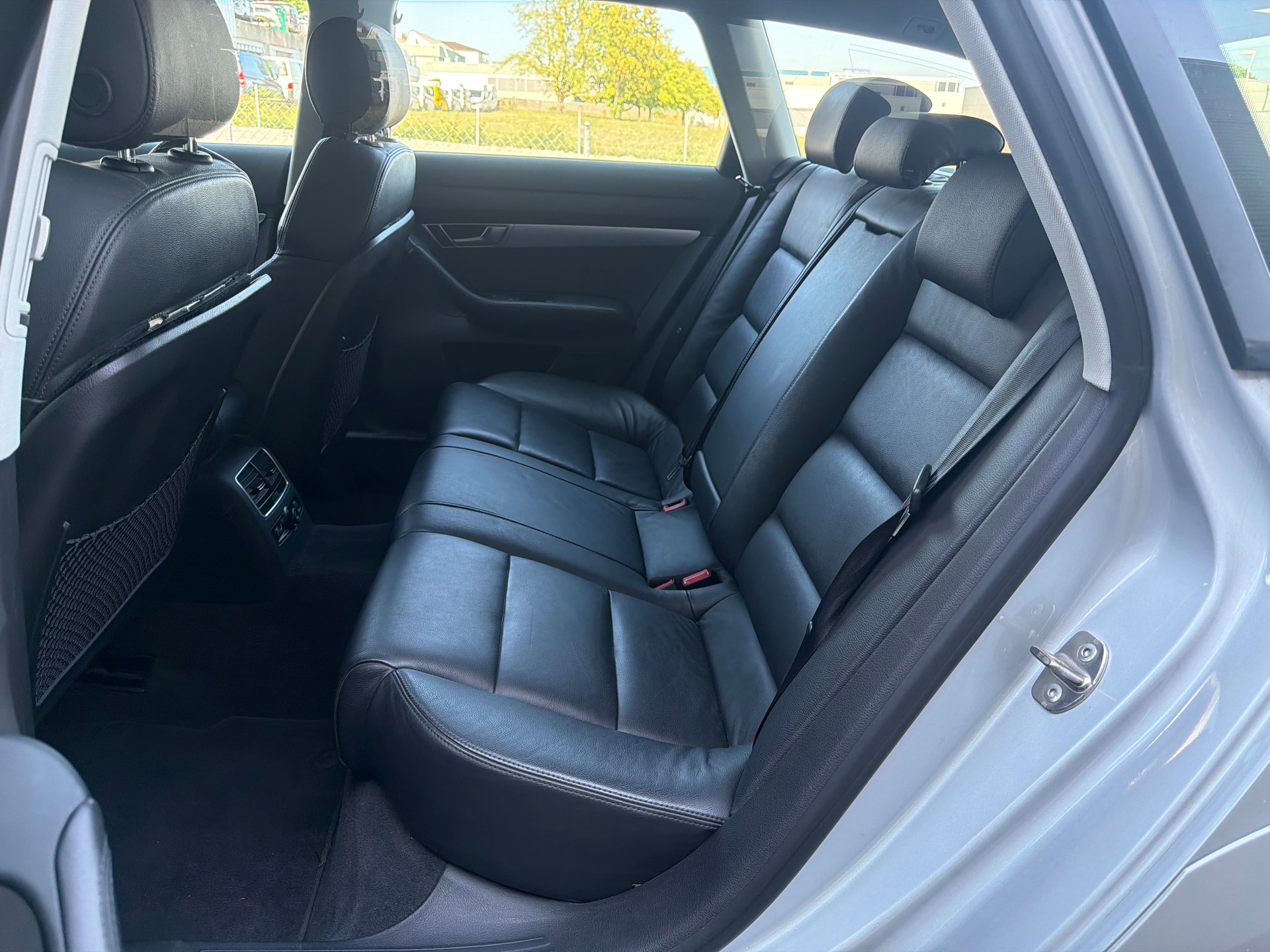 AUDI A6 allroad 3.0 TDI quattro tiptronic ** Voll-Leder ** Navigation ** Xenon ** PDC V&H- RF-Kamera ** B5b-image-3