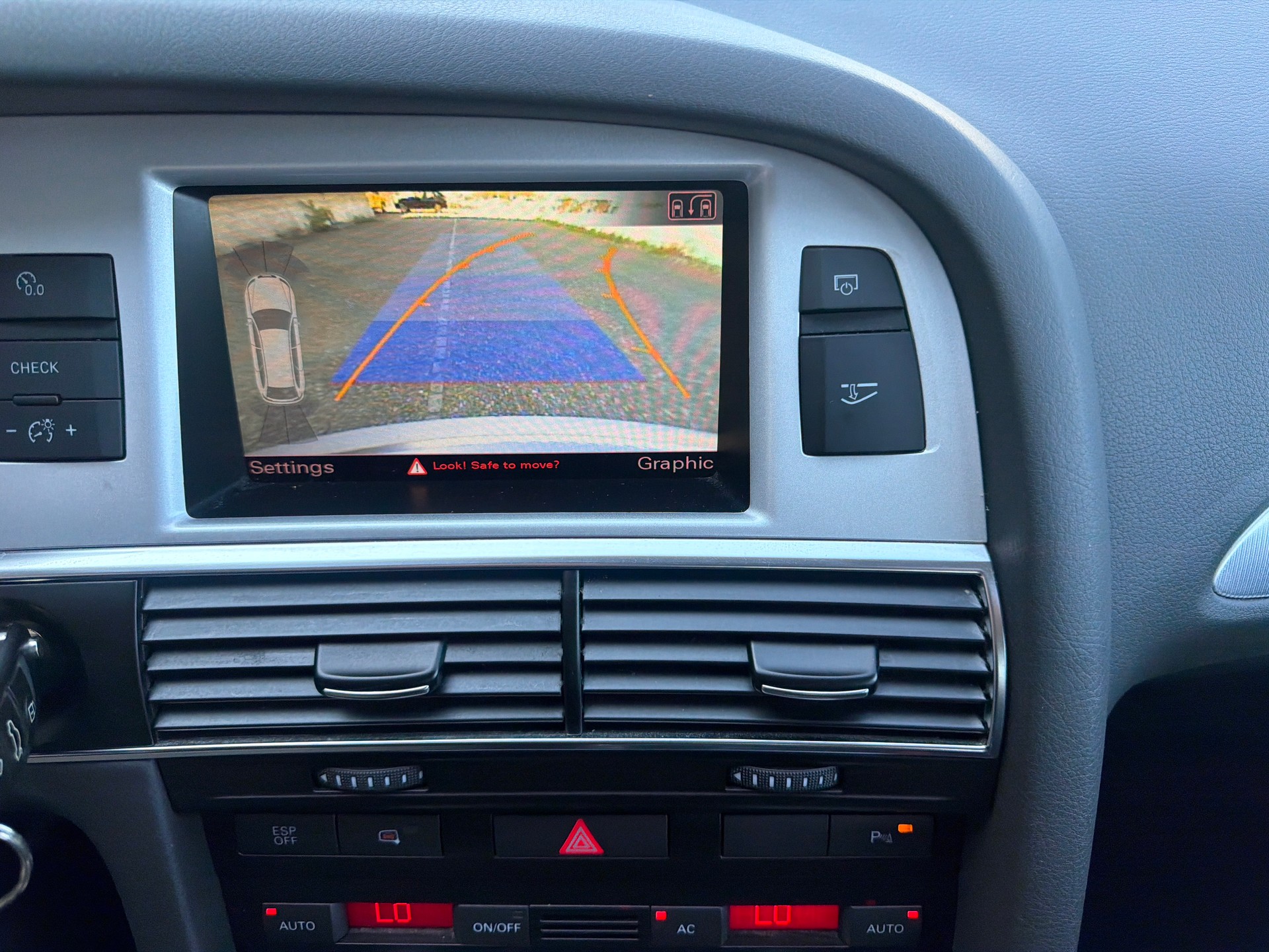 AUDI A6 allroad 3.0 TDI quattro tiptronic ** Voll-Leder ** Navigation ** Xenon ** PDC V&H- RF-Kamera ** B5b-image-8