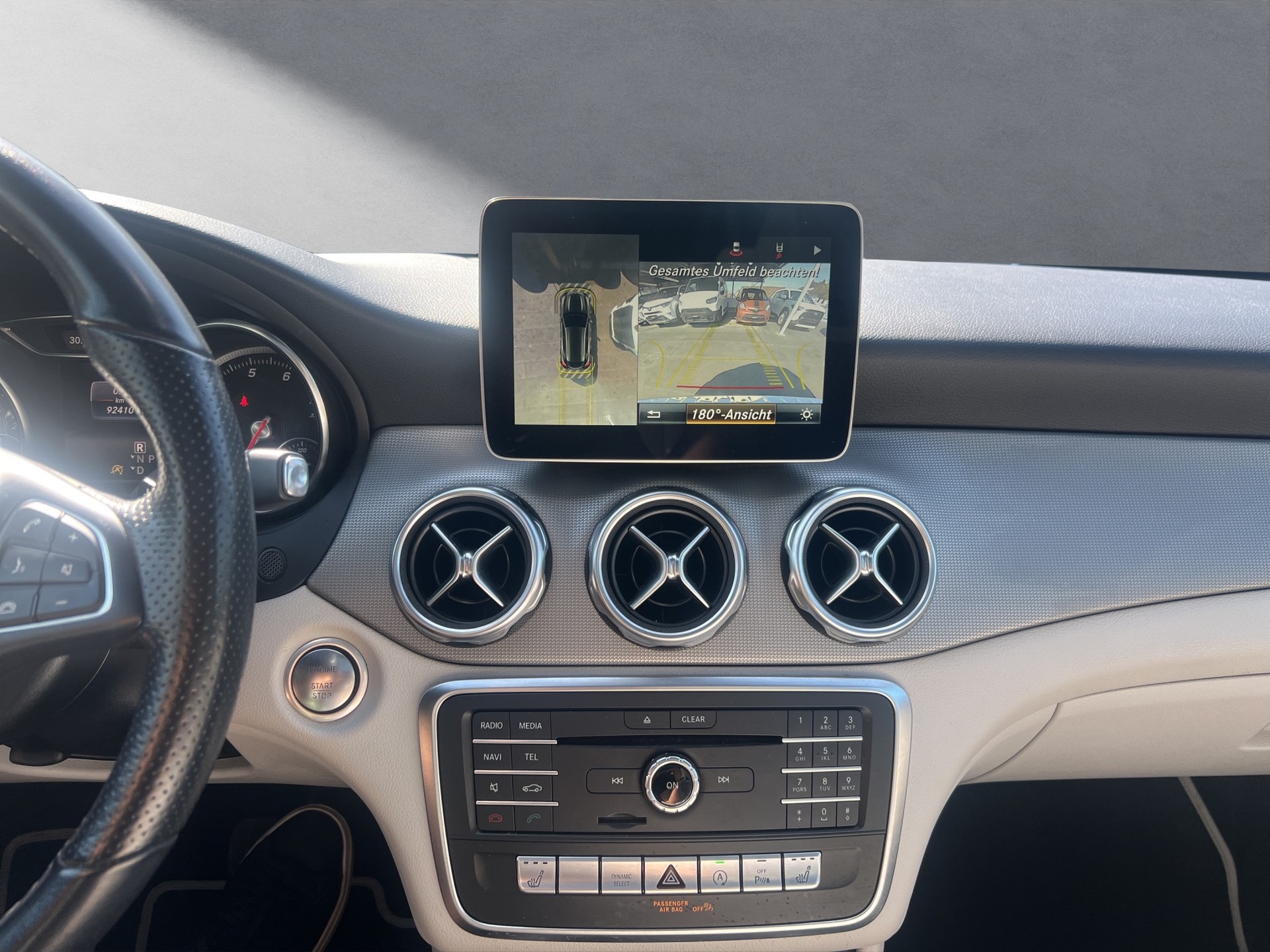 MERCEDES-BENZ GLA 200-image-7