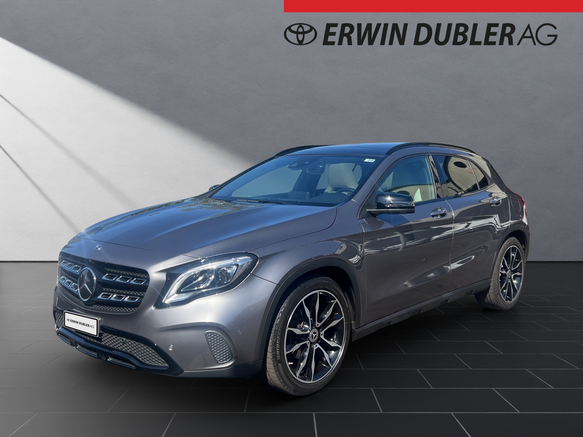 MERCEDES-BENZ GLA 200-image-0