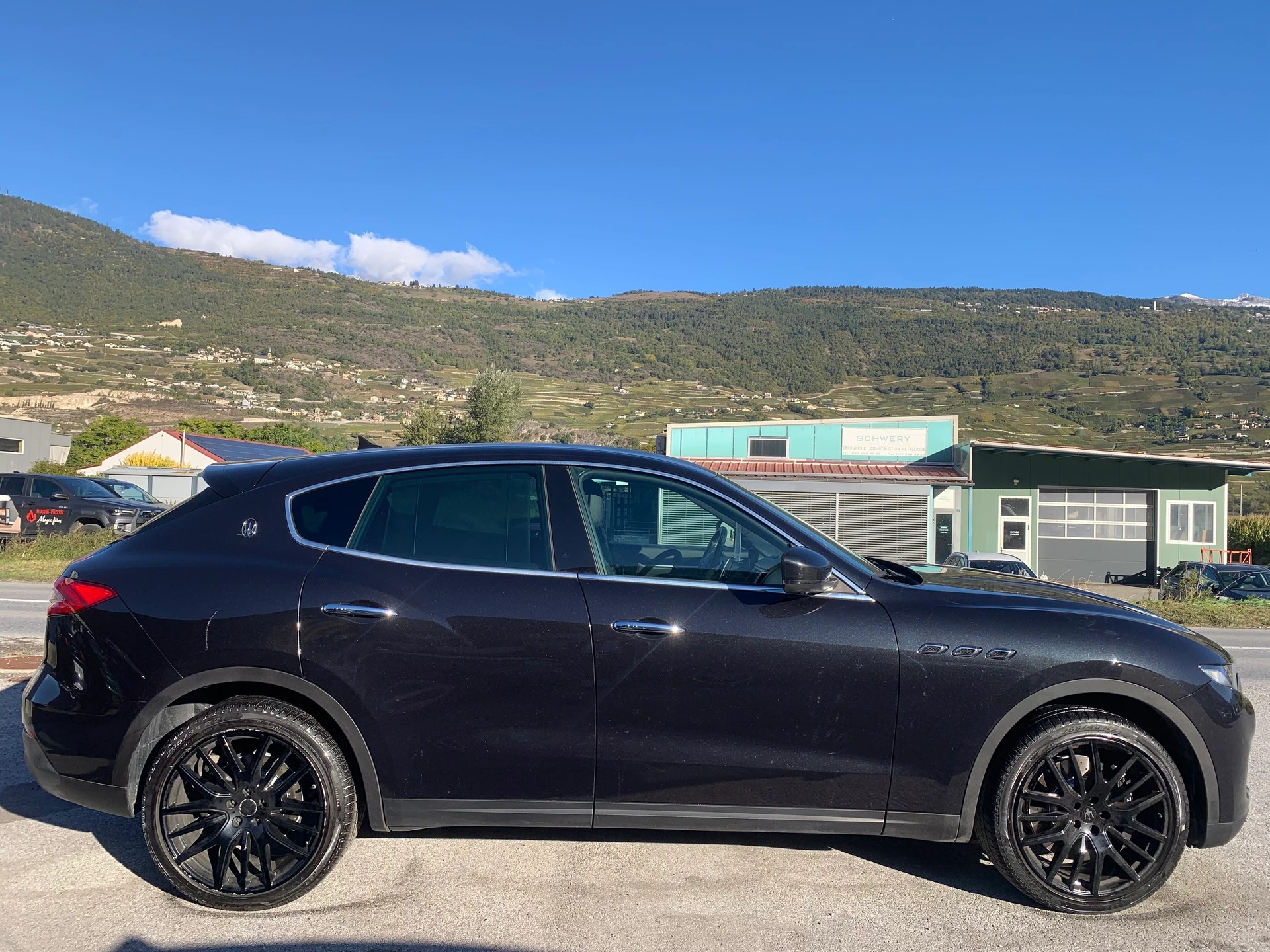MASERATI Levante S 3.0 V6 Automatica-image-2