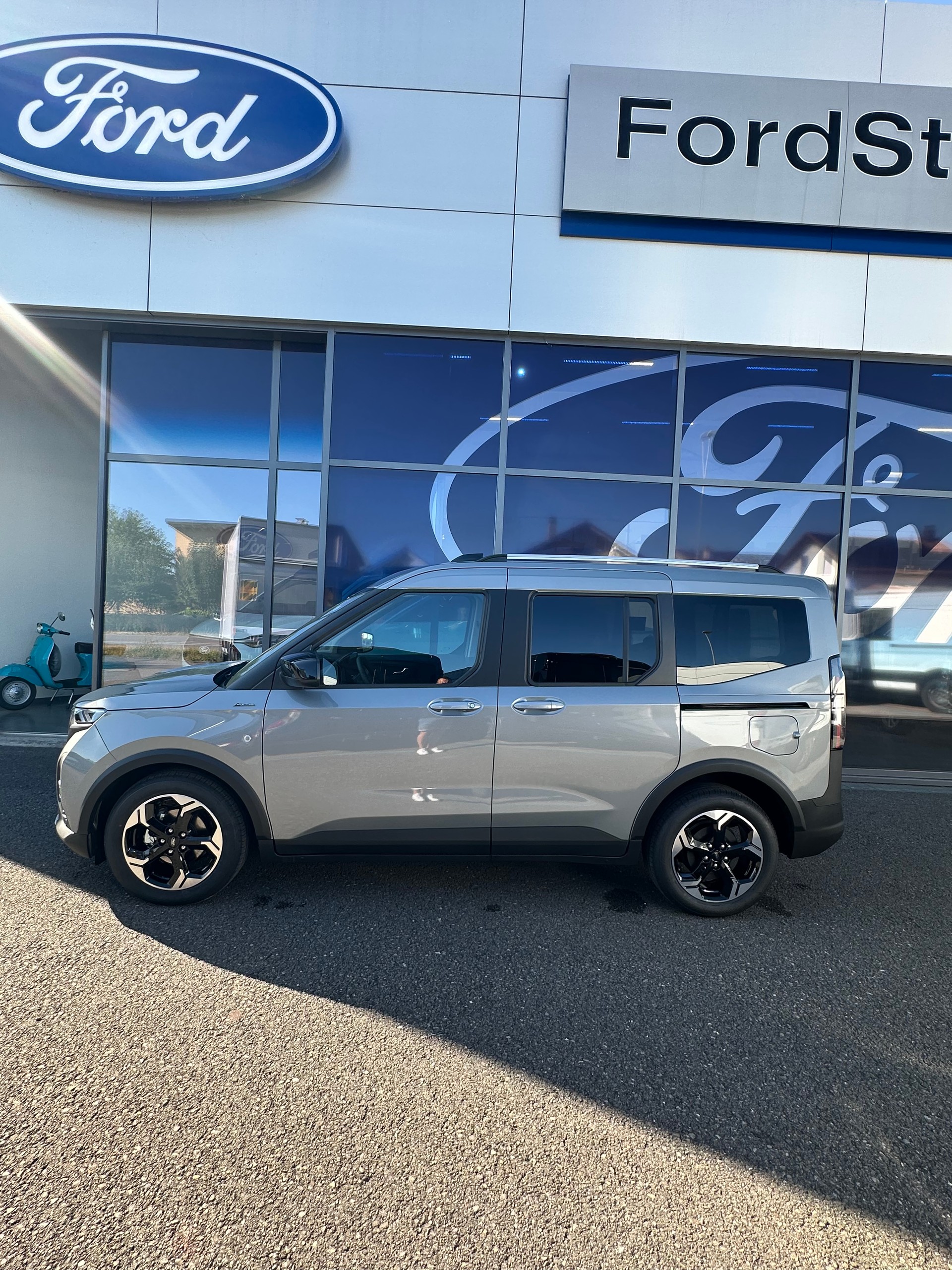 FORD TOURNEO COURIERier 1.0 EcoBoost A Active/125CV/Aut.-image-2