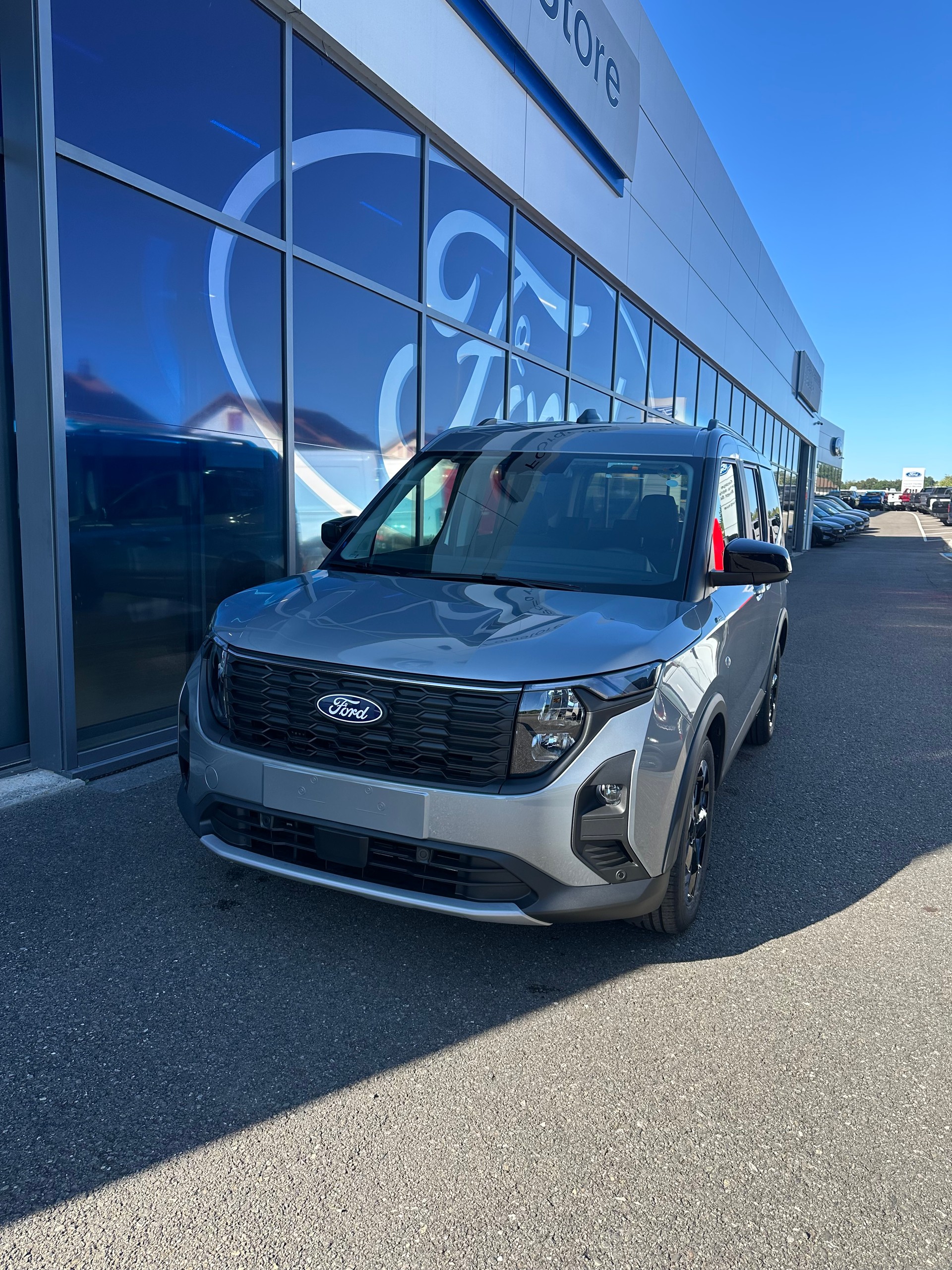 FORD TOURNEO COURIERier 1.0 EcoBoost A Active/125CV/Aut.-image-0