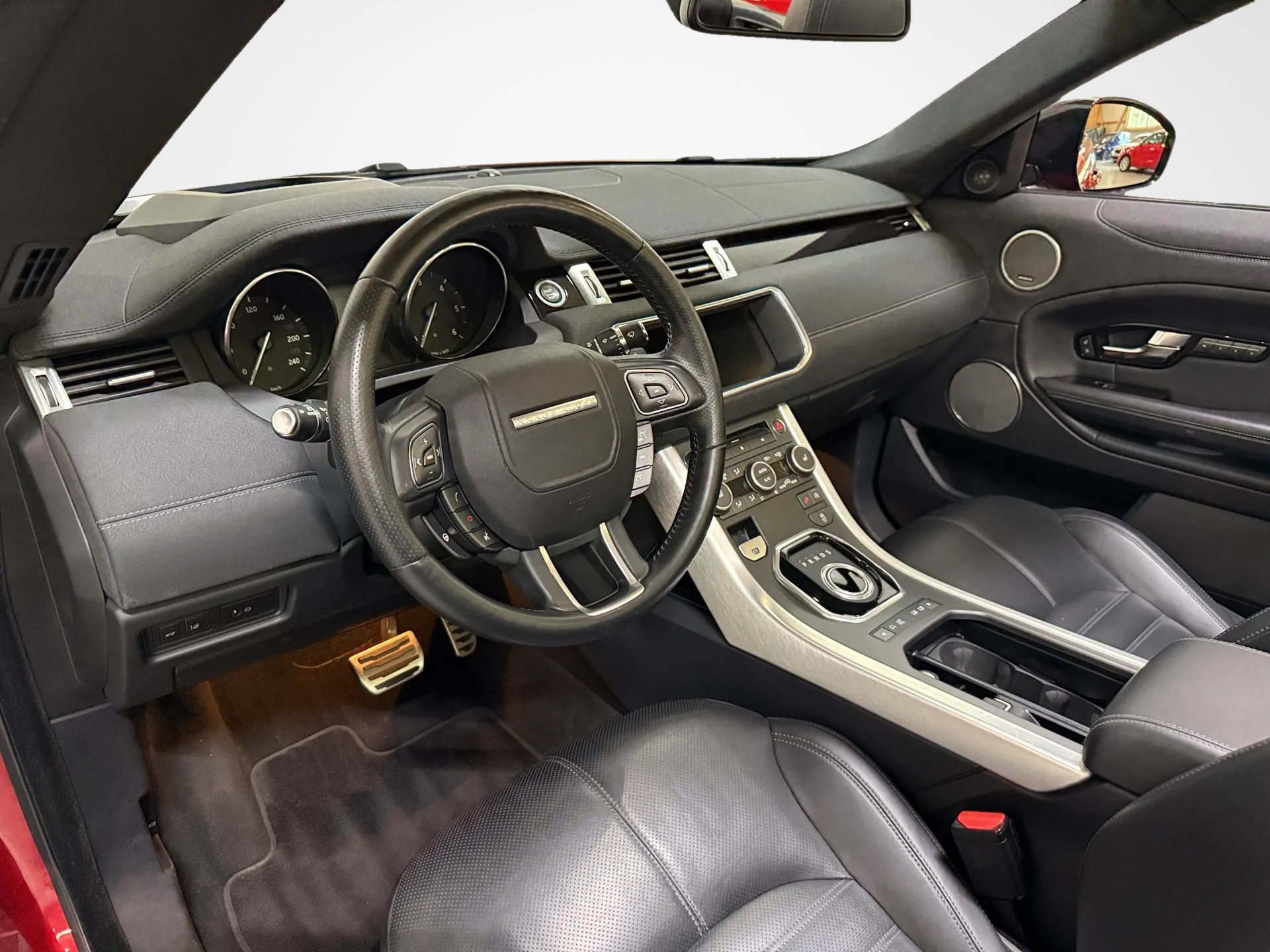 LAND ROVER Range Rover Evoque Conver. 2.0 TD4 HSE Dynamic AT9-image-16