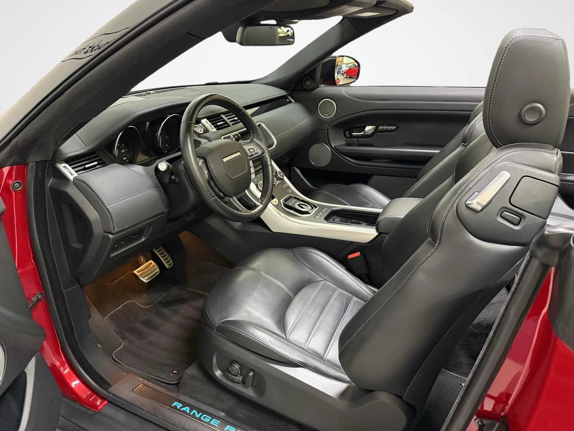 LAND ROVER Range Rover Evoque Conver. 2.0 TD4 HSE Dynamic AT9-image-13