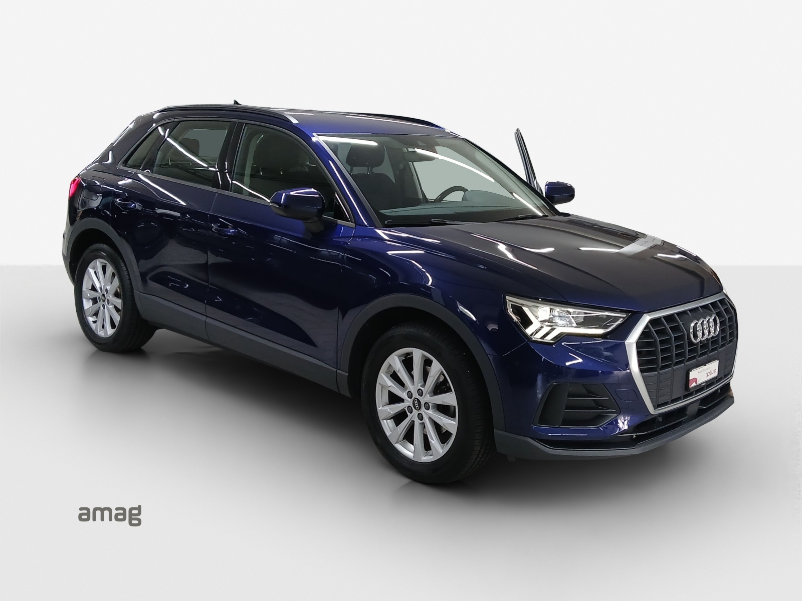AUDI Q3 35 TFSI Attraction S-tronic-image-5