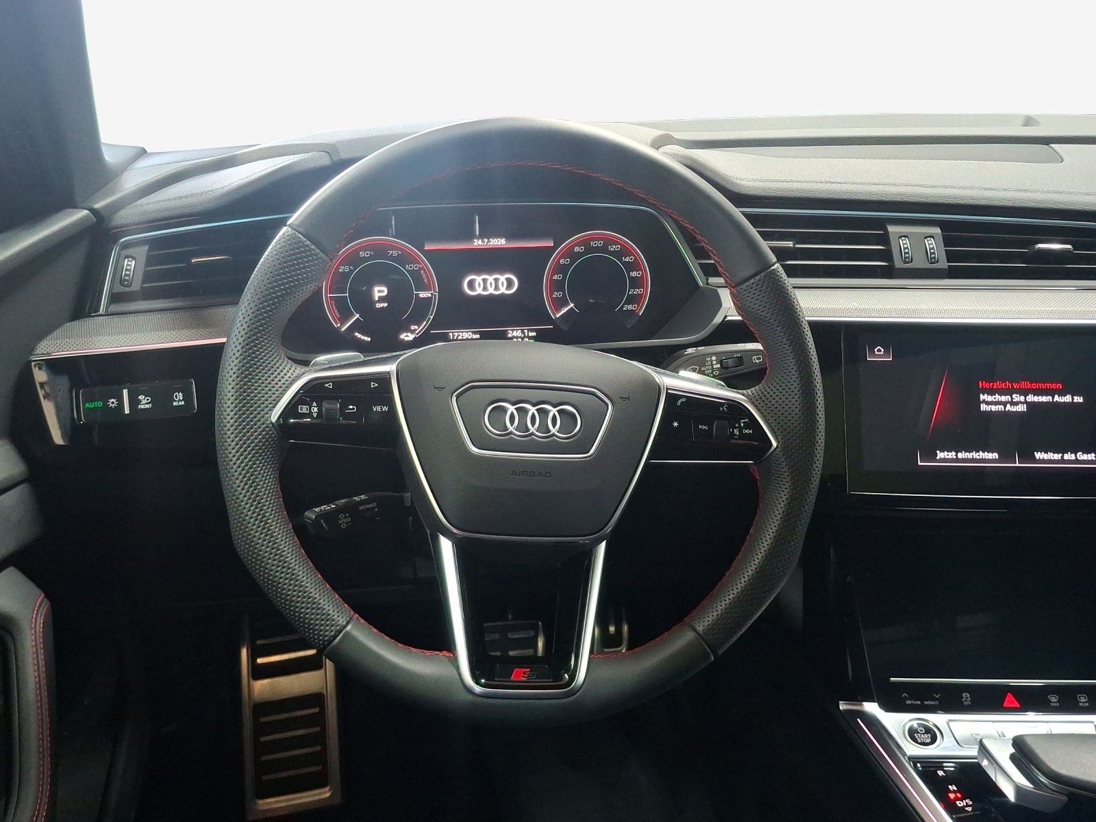 AUDI Q8 55 e-tron Black Edition quattro-image-9