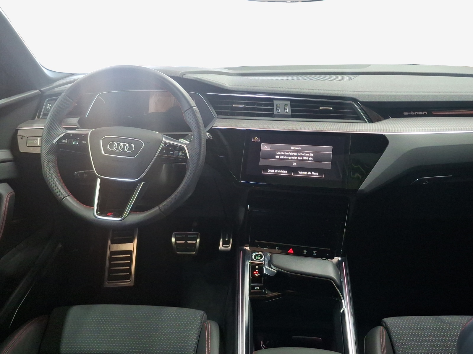 AUDI Q8 55 e-tron Black Edition quattro-image-8