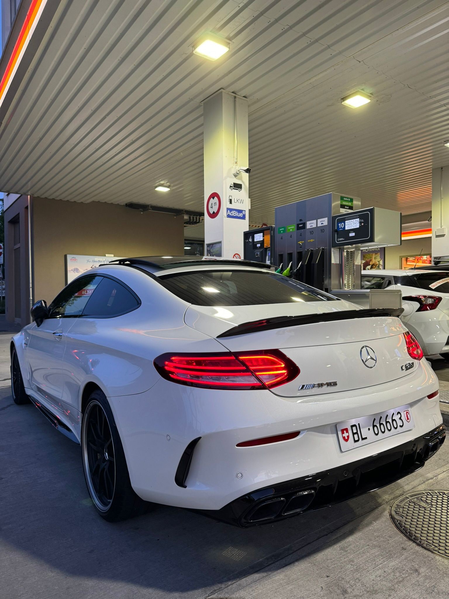 MERCEDES-BENZ C 63 S AMG-image-3