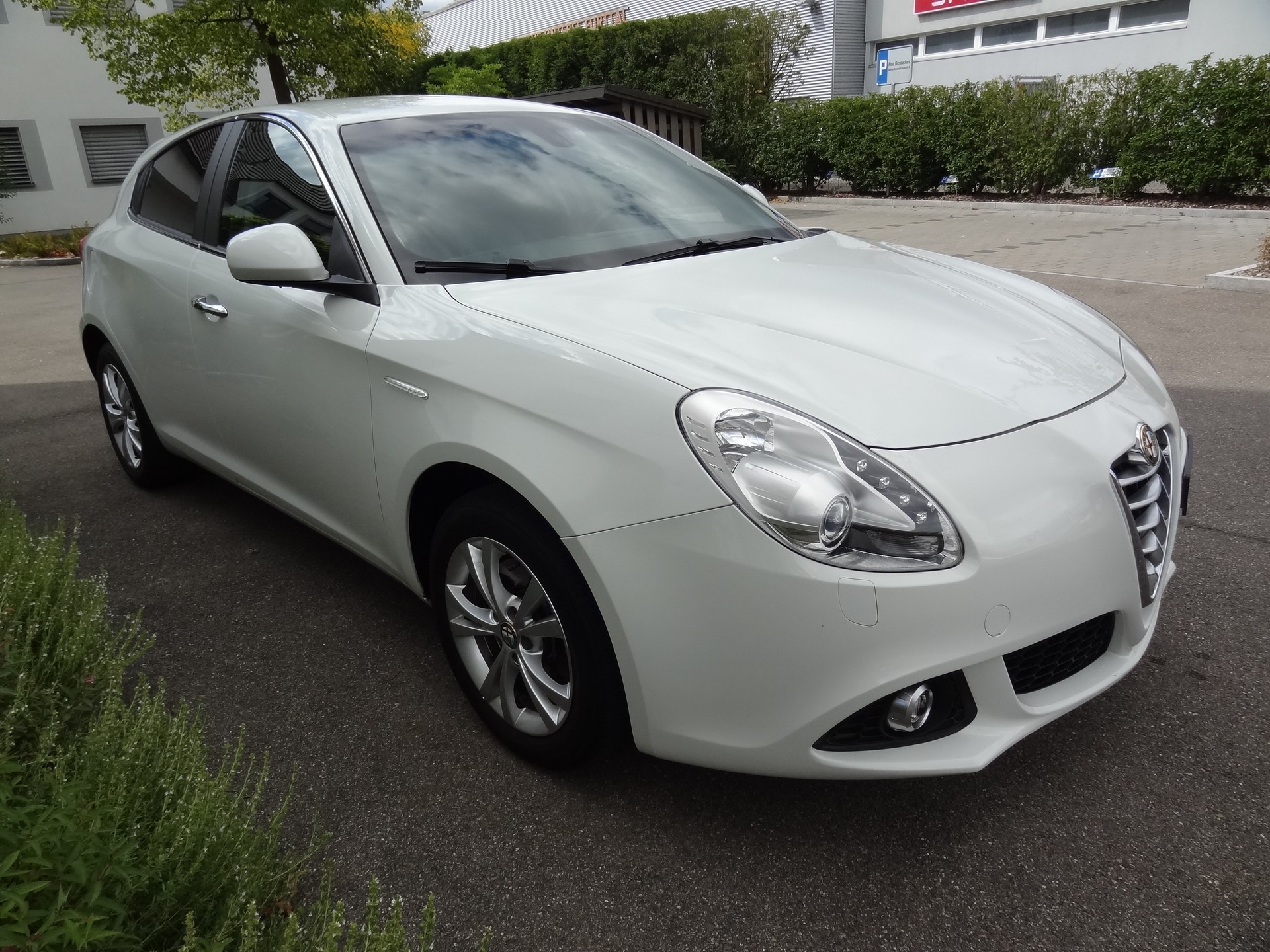 ALFA ROMEO Giulietta 1.4 MultiAir Distinctive TCT-image-5