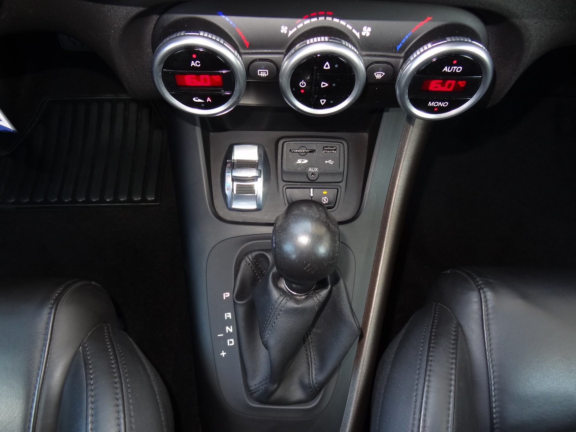 ALFA ROMEO Giulietta 1.4 MultiAir Distinctive TCT-image-12