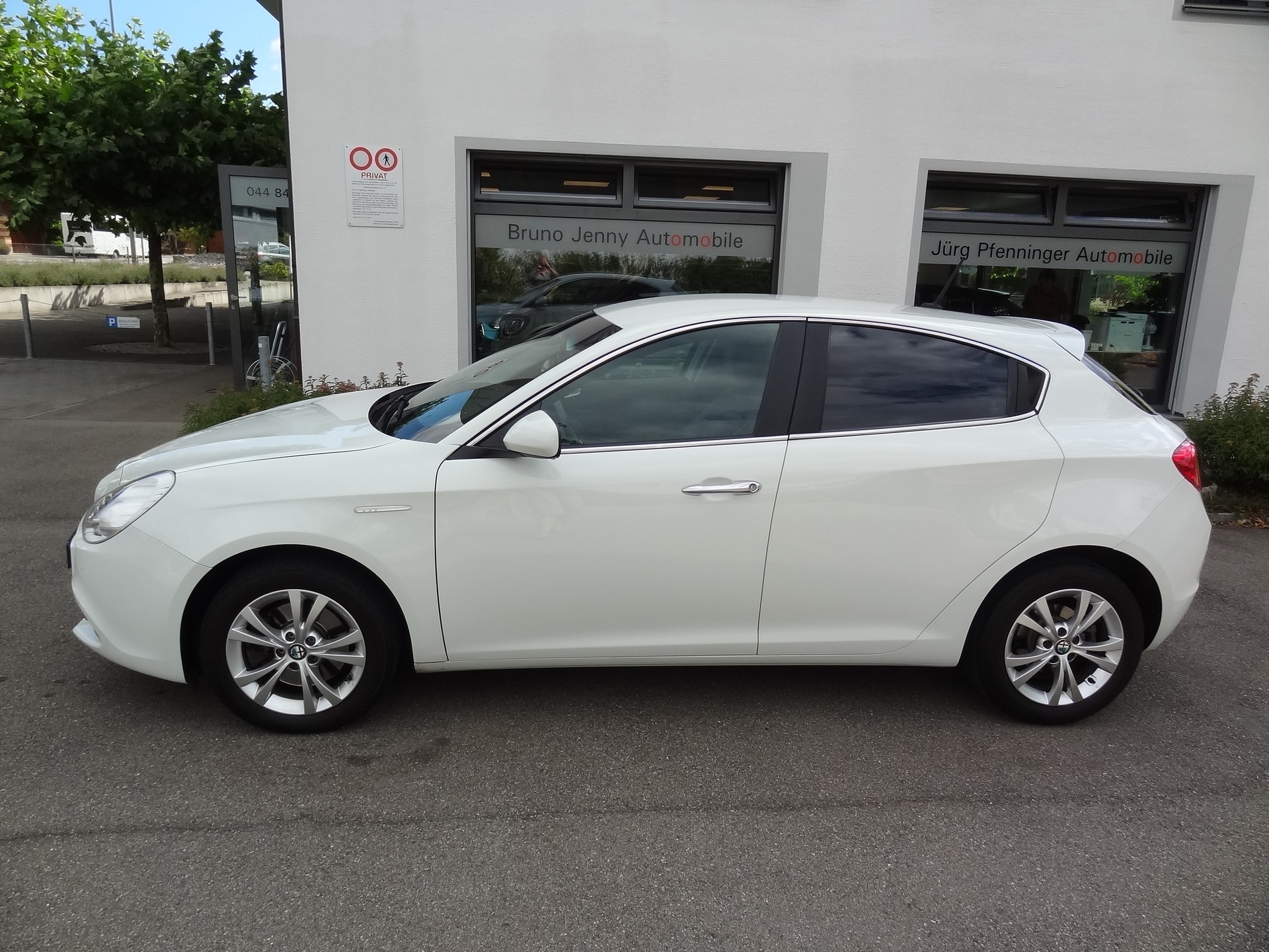 ALFA ROMEO Giulietta 1.4 MultiAir Distinctive TCT-image-1