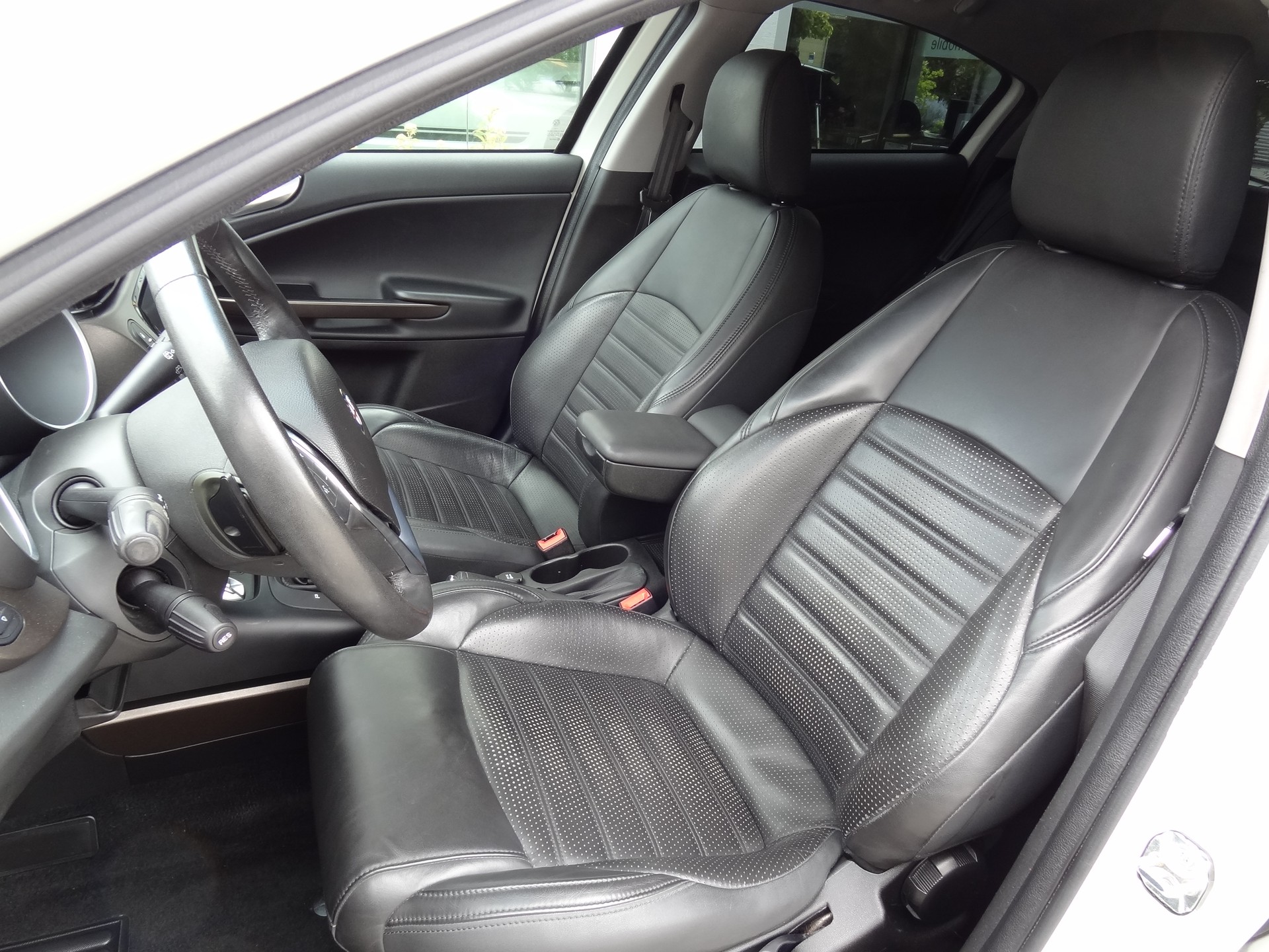 ALFA ROMEO Giulietta 1.4 MultiAir Distinctive TCT-image-7