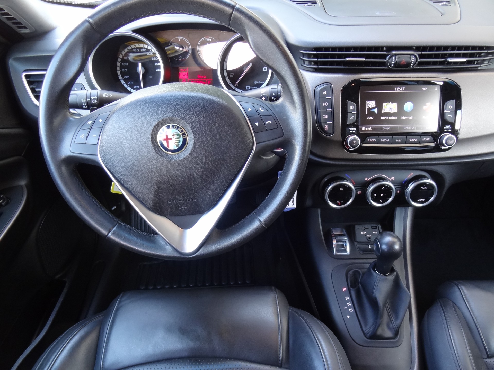 ALFA ROMEO Giulietta 1.4 MultiAir Distinctive TCT-image-10