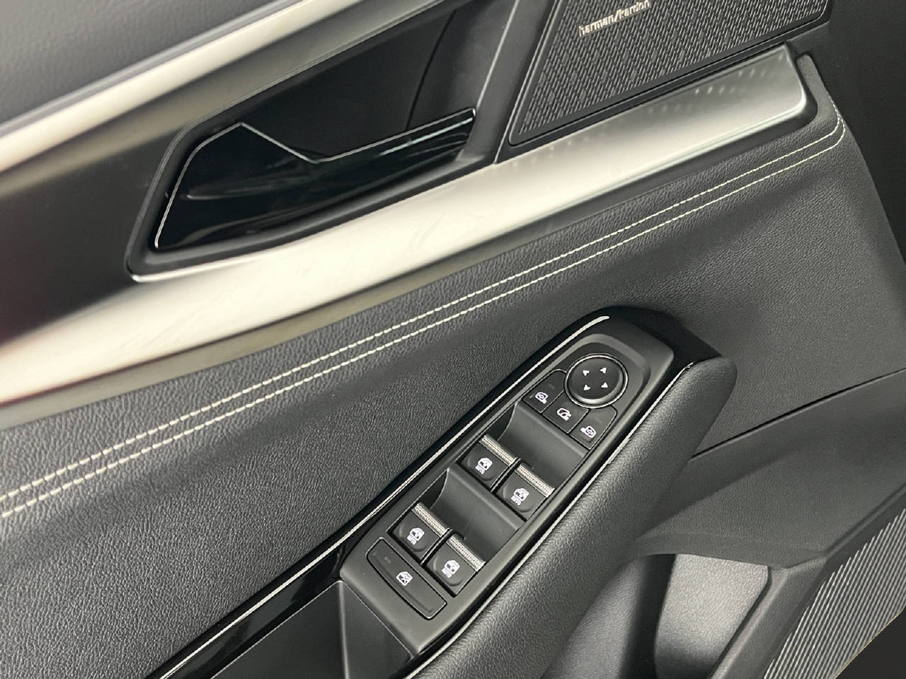 RENAULT Espace 1.2 E-Tech iconic-image-13