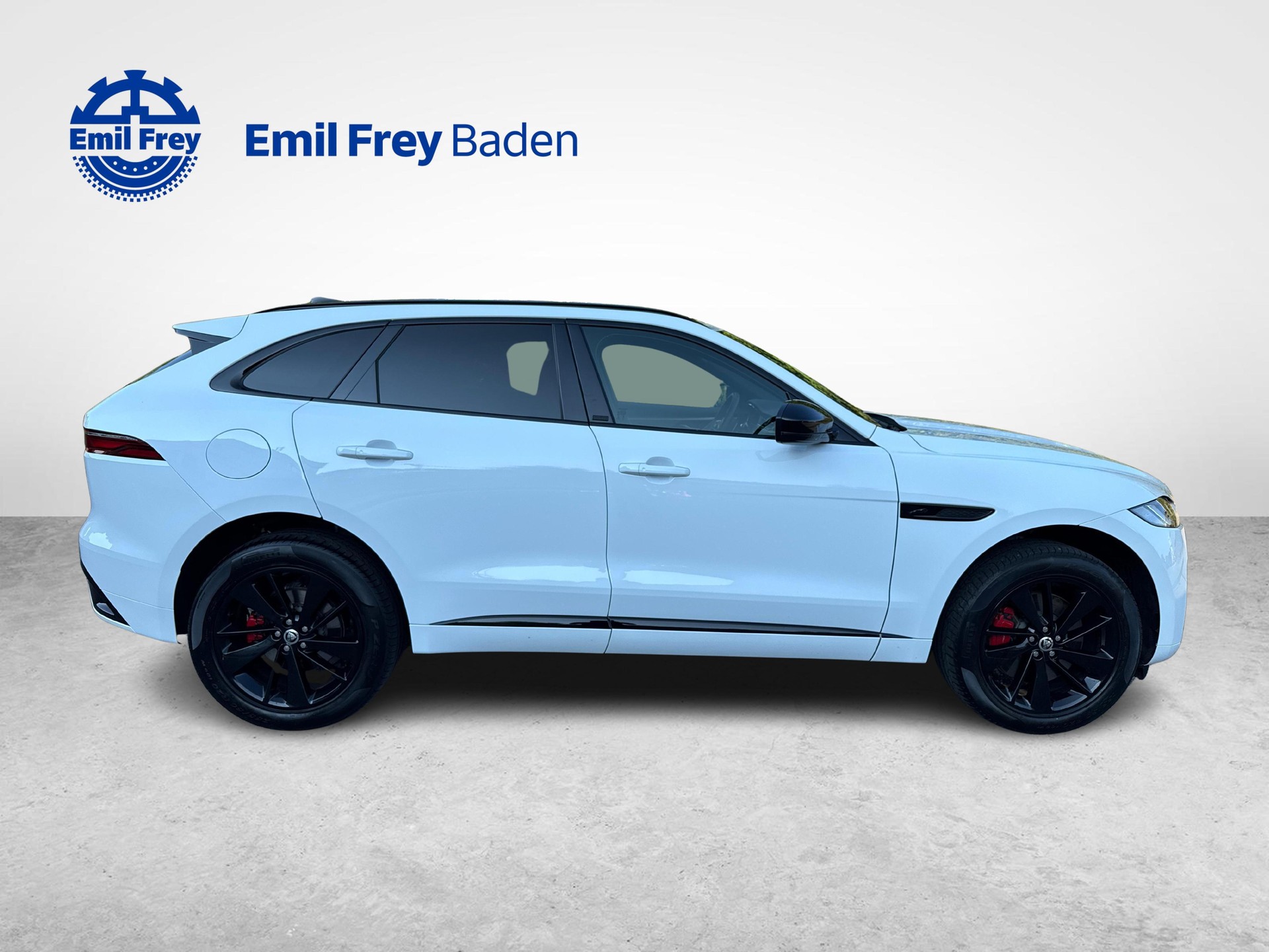JAGUAR F-Pace 2.0 P400e R-Dynamic SE AWD-image-5