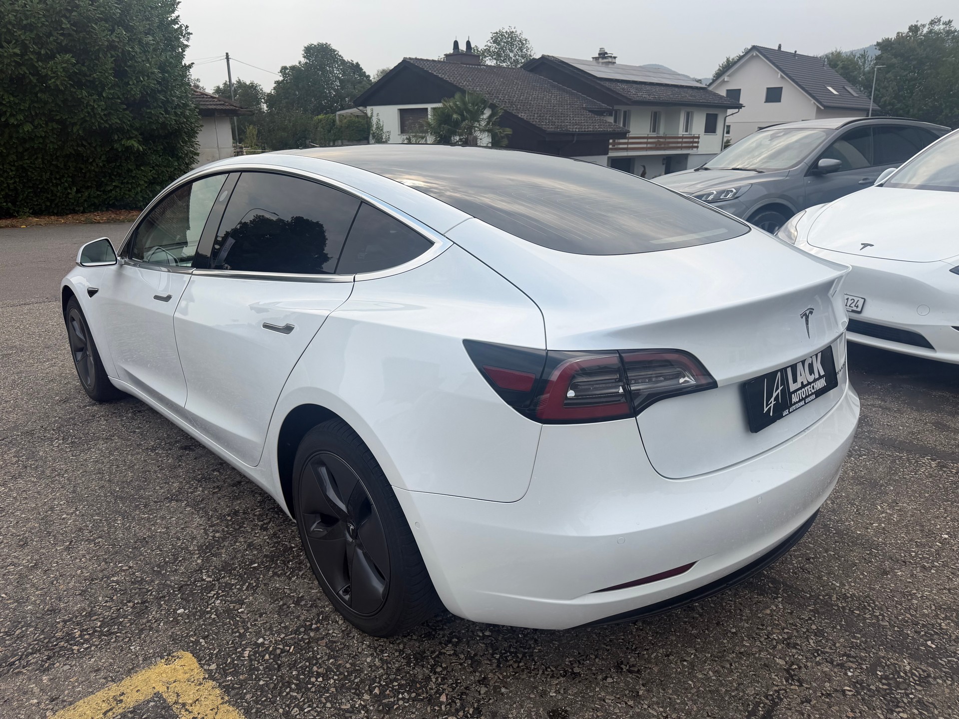 TESLA Model 3 Long Range Dual Motor AWD-image-10