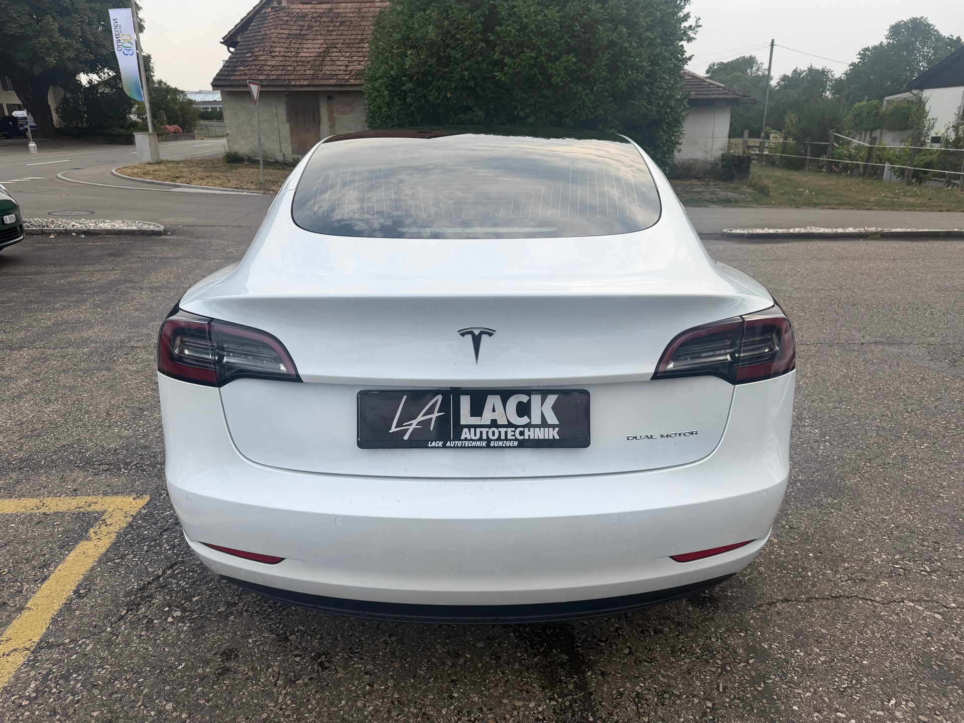 TESLA Model 3 Long Range Dual Motor AWD-image-9