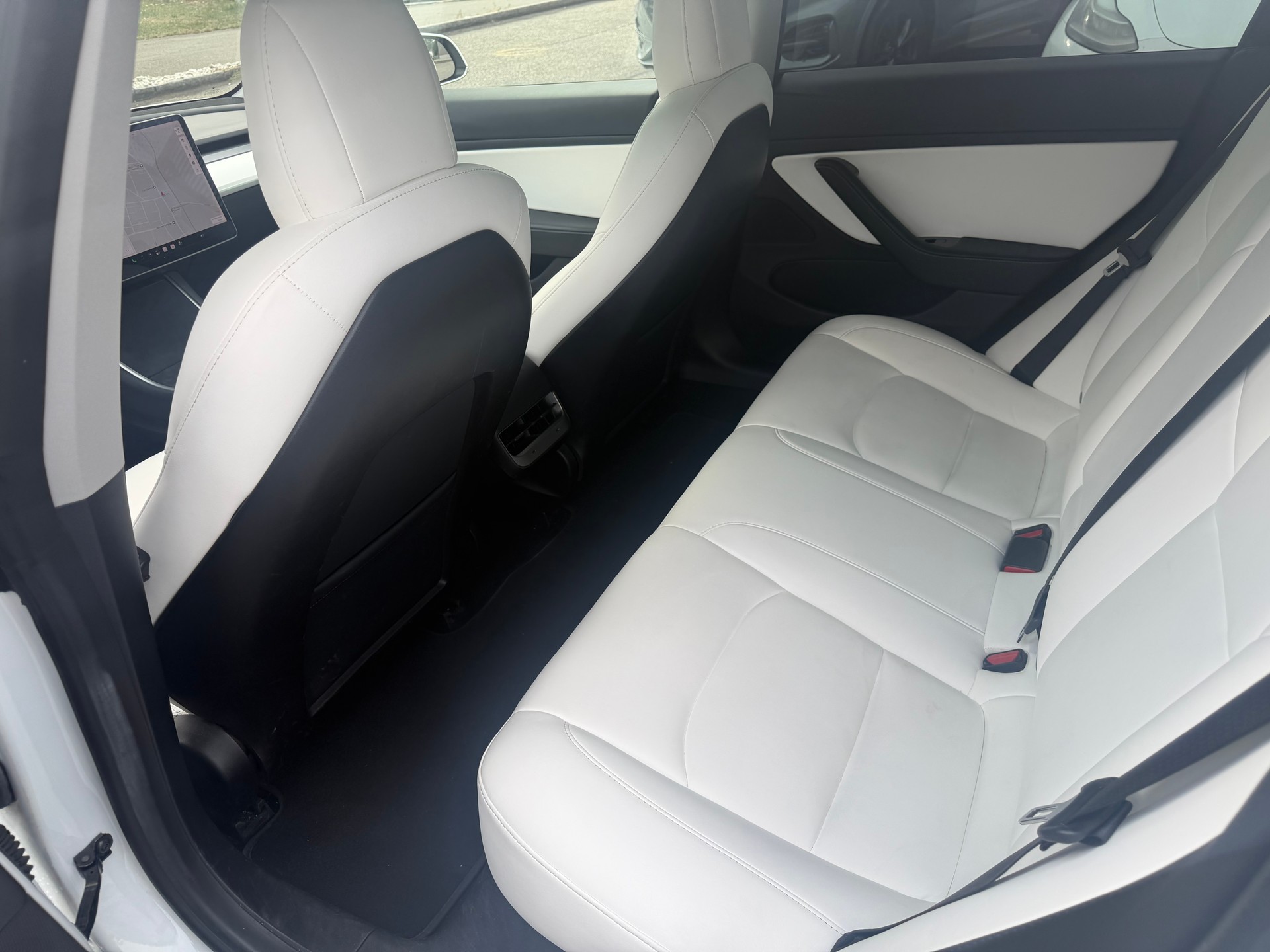 TESLA Model 3 Long Range Dual Motor AWD-image-15
