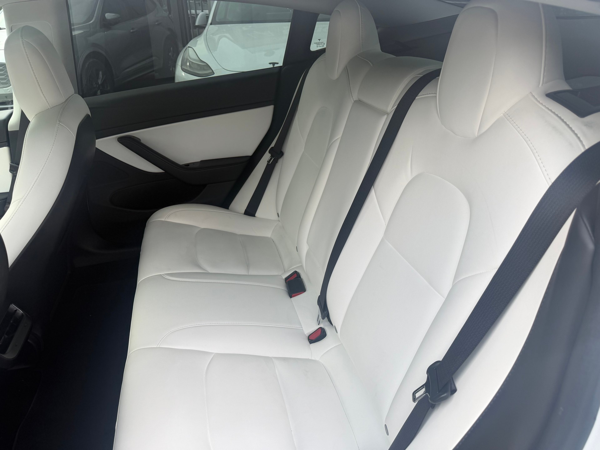 TESLA Model 3 Long Range Dual Motor AWD-image-16