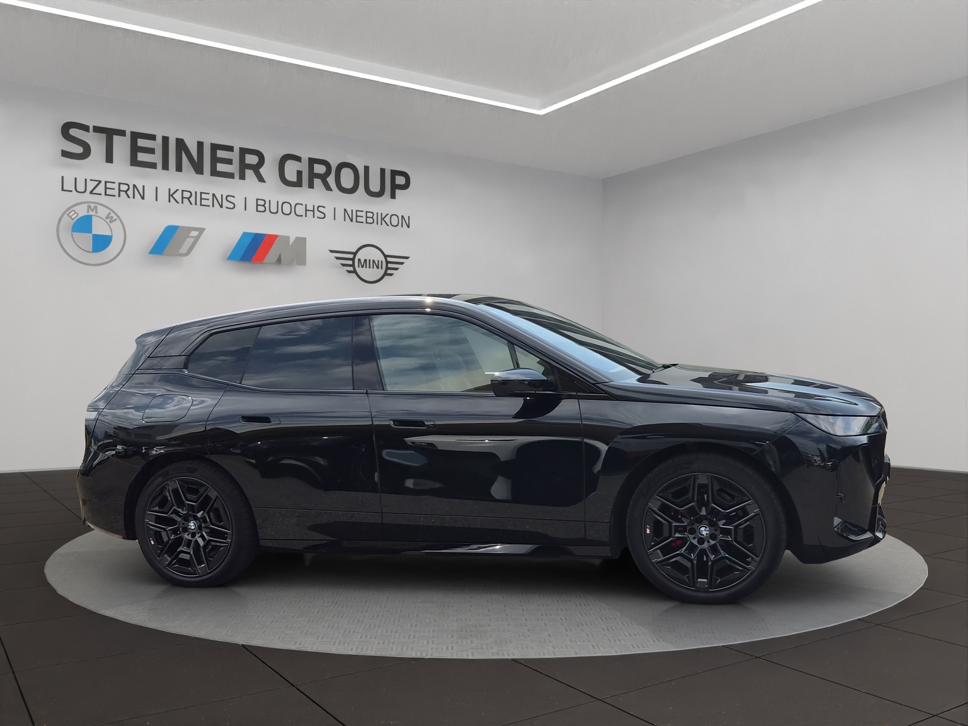 BMW iX xDrive60 M Sport Pro-image-4