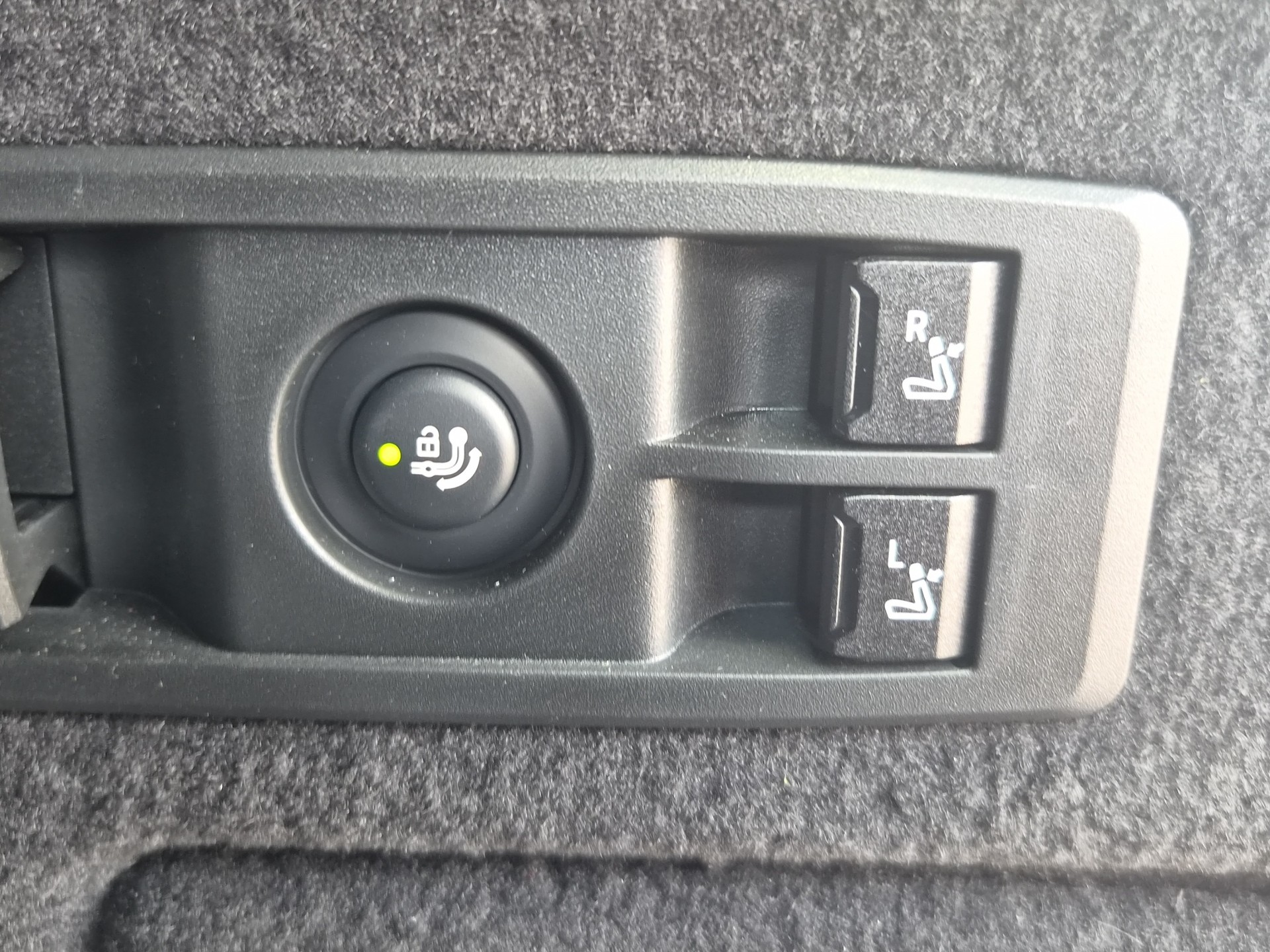 BMW iX xDrive60 M Sport Pro-image-23