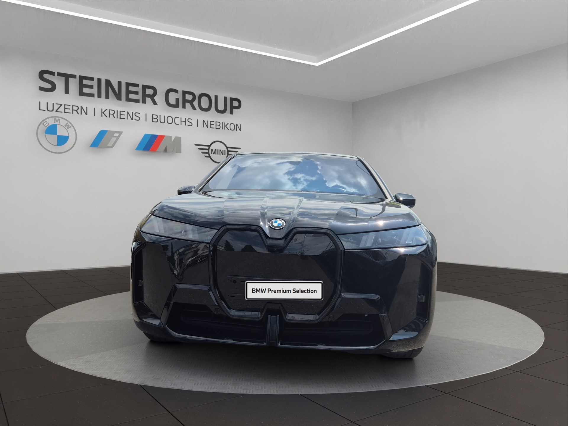 BMW iX xDrive60 M Sport Pro-image-2