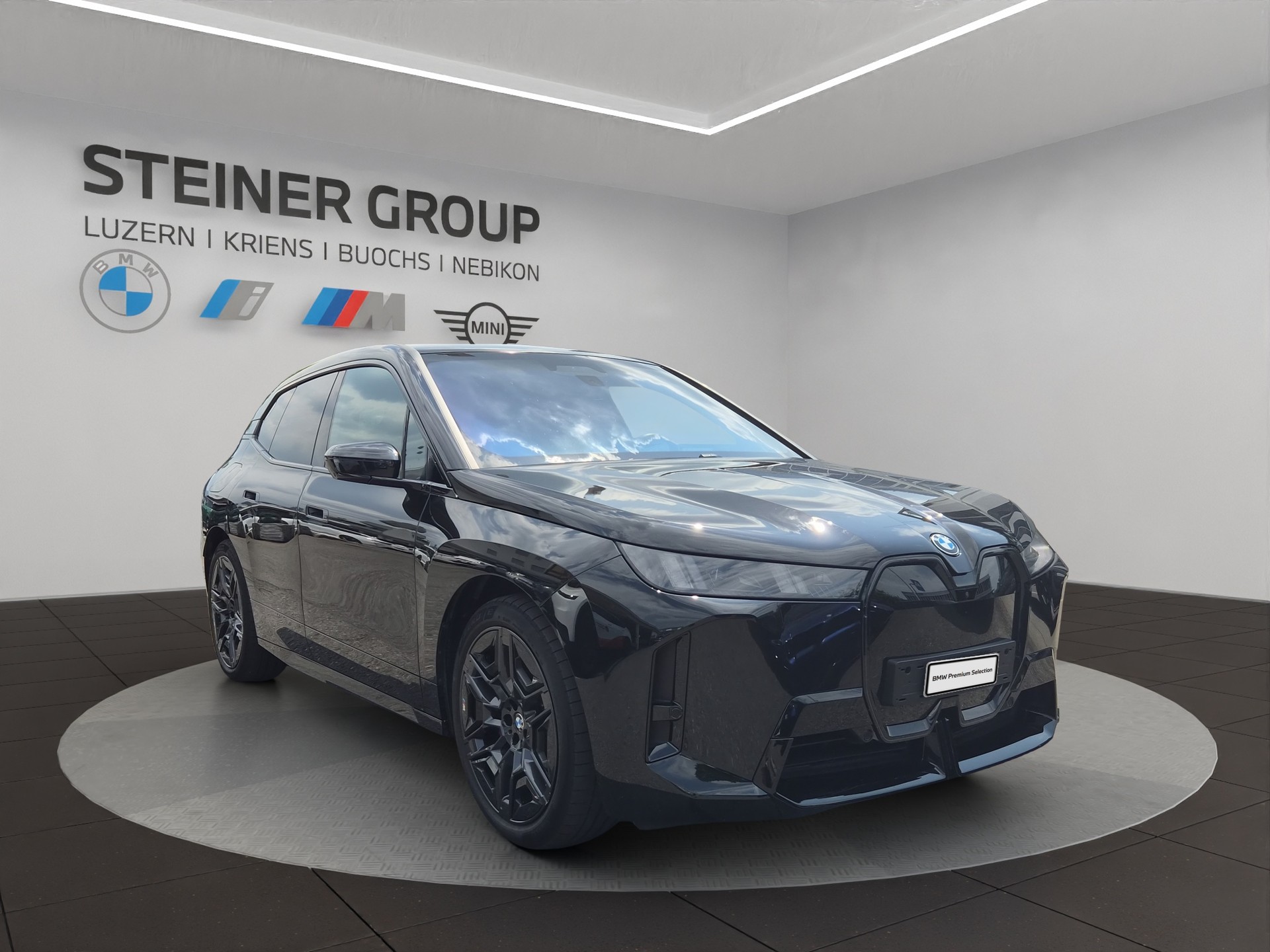 BMW iX xDrive60 M Sport Pro-image-3