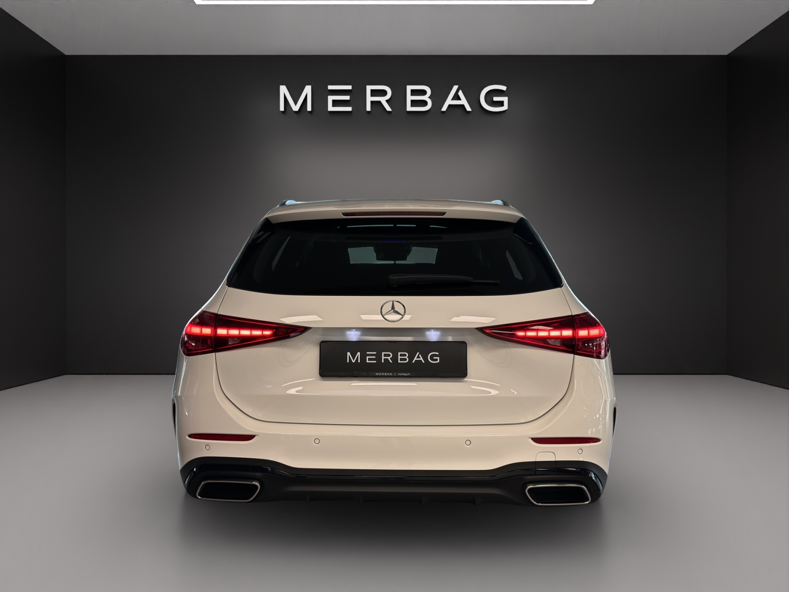 MERCEDES-BENZ C 200 T AMG Line-image-4