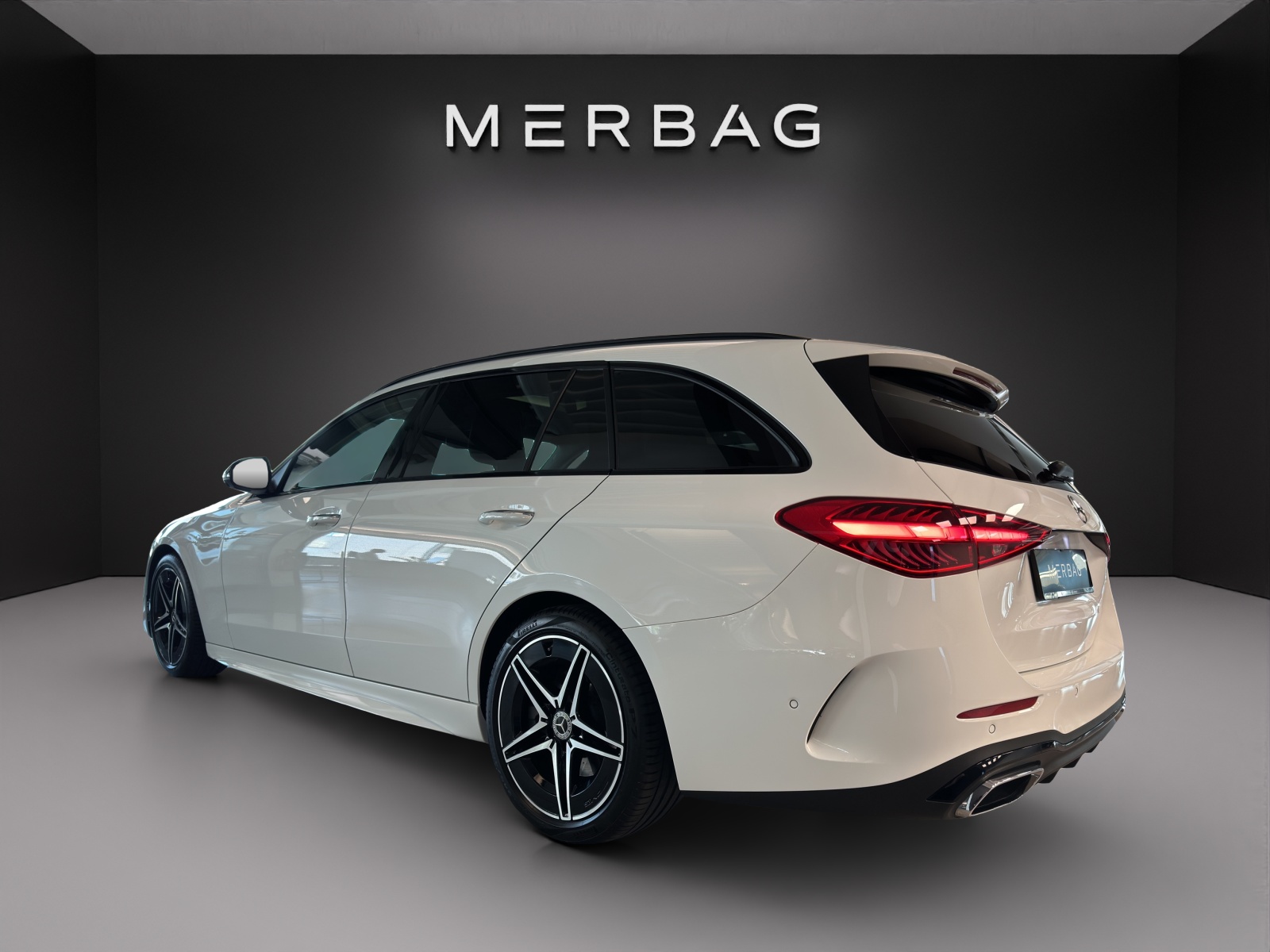 MERCEDES-BENZ C 200 T AMG Line-image-3