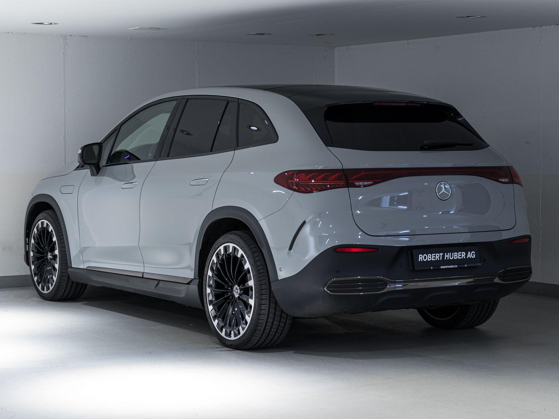 MERCEDES-BENZ EQE 500 4MATIC SUV-image-3